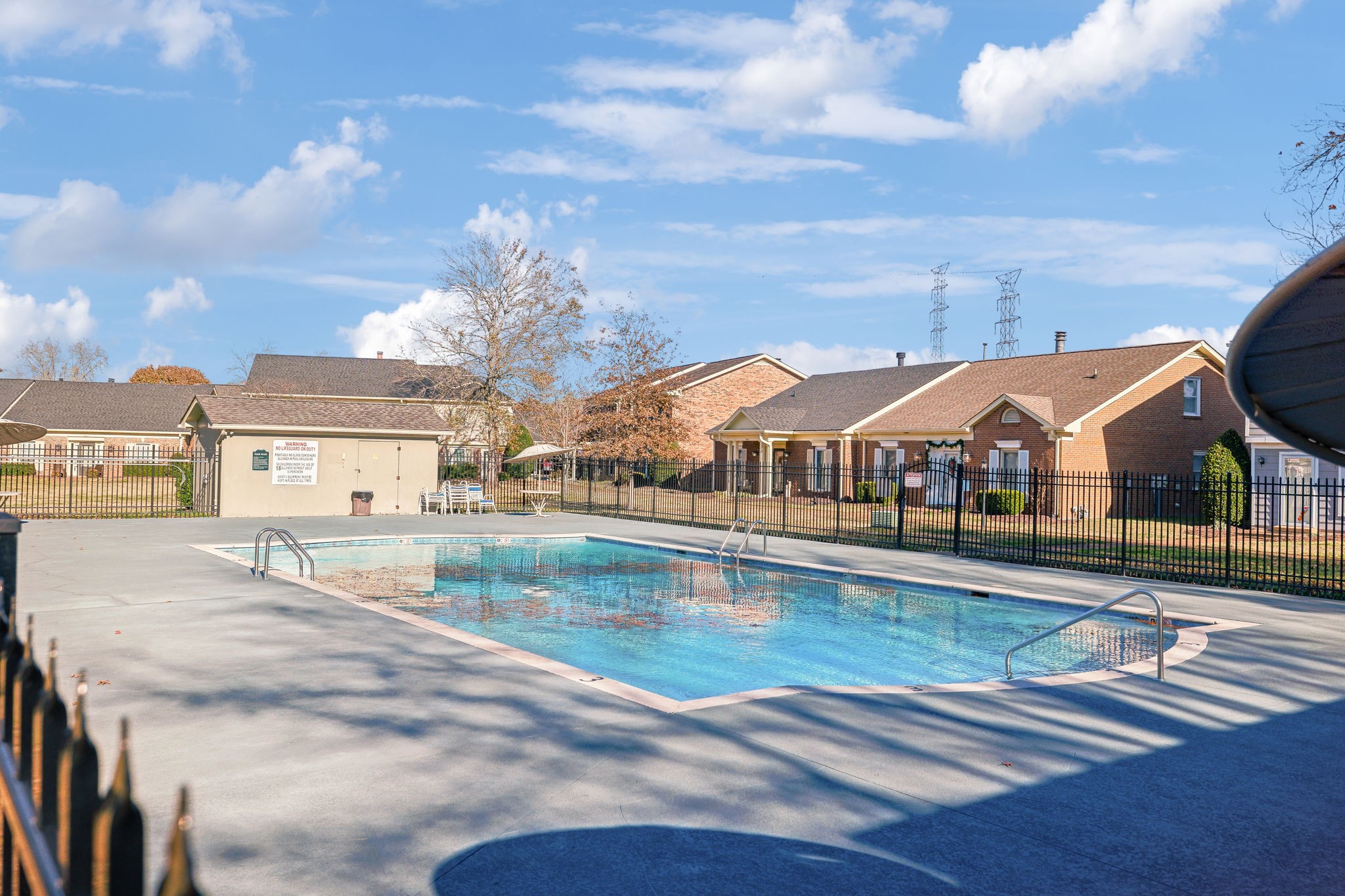 9102 Sawyer Brown Rd