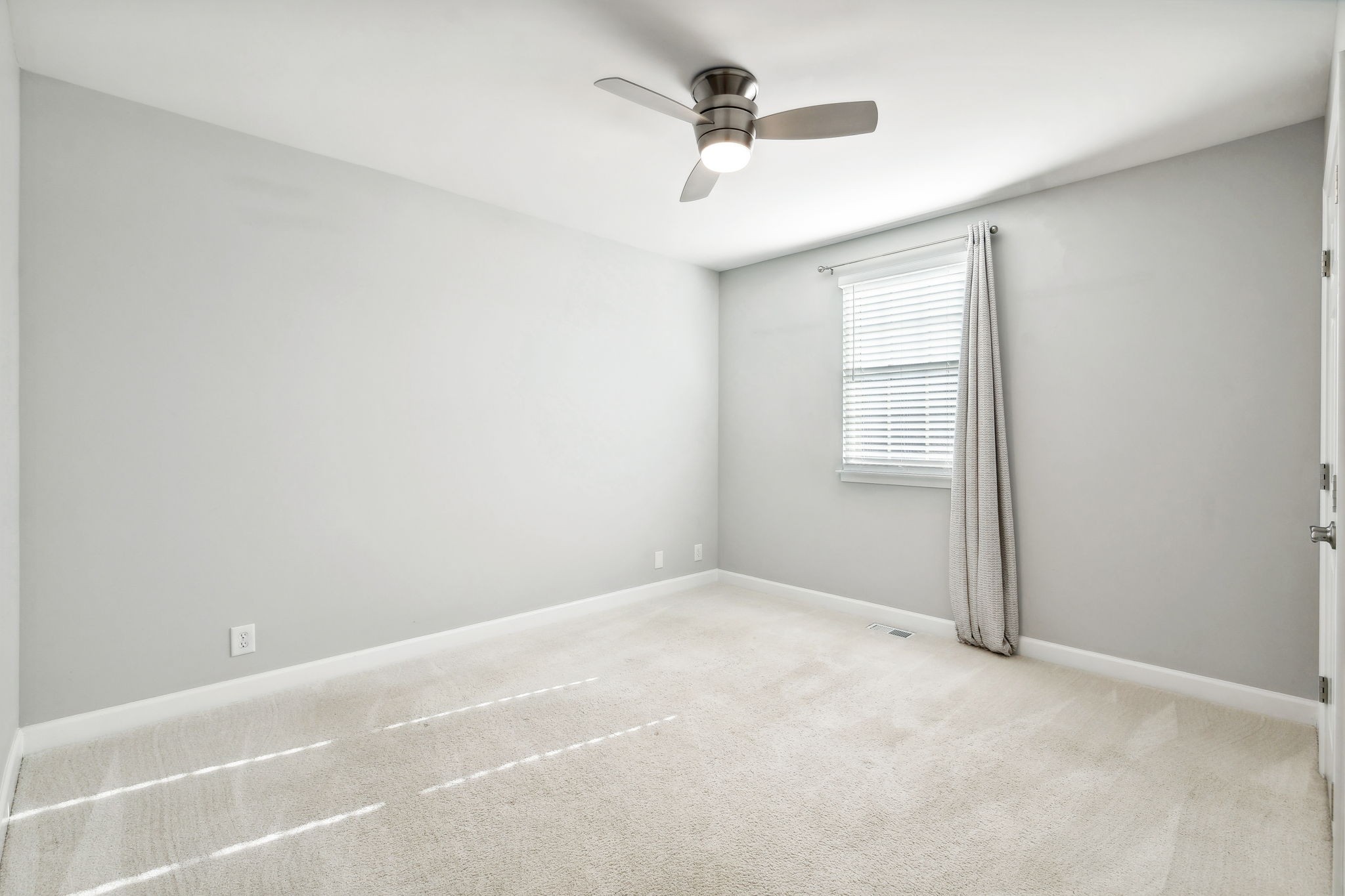 9102 Sawyer Brown Rd