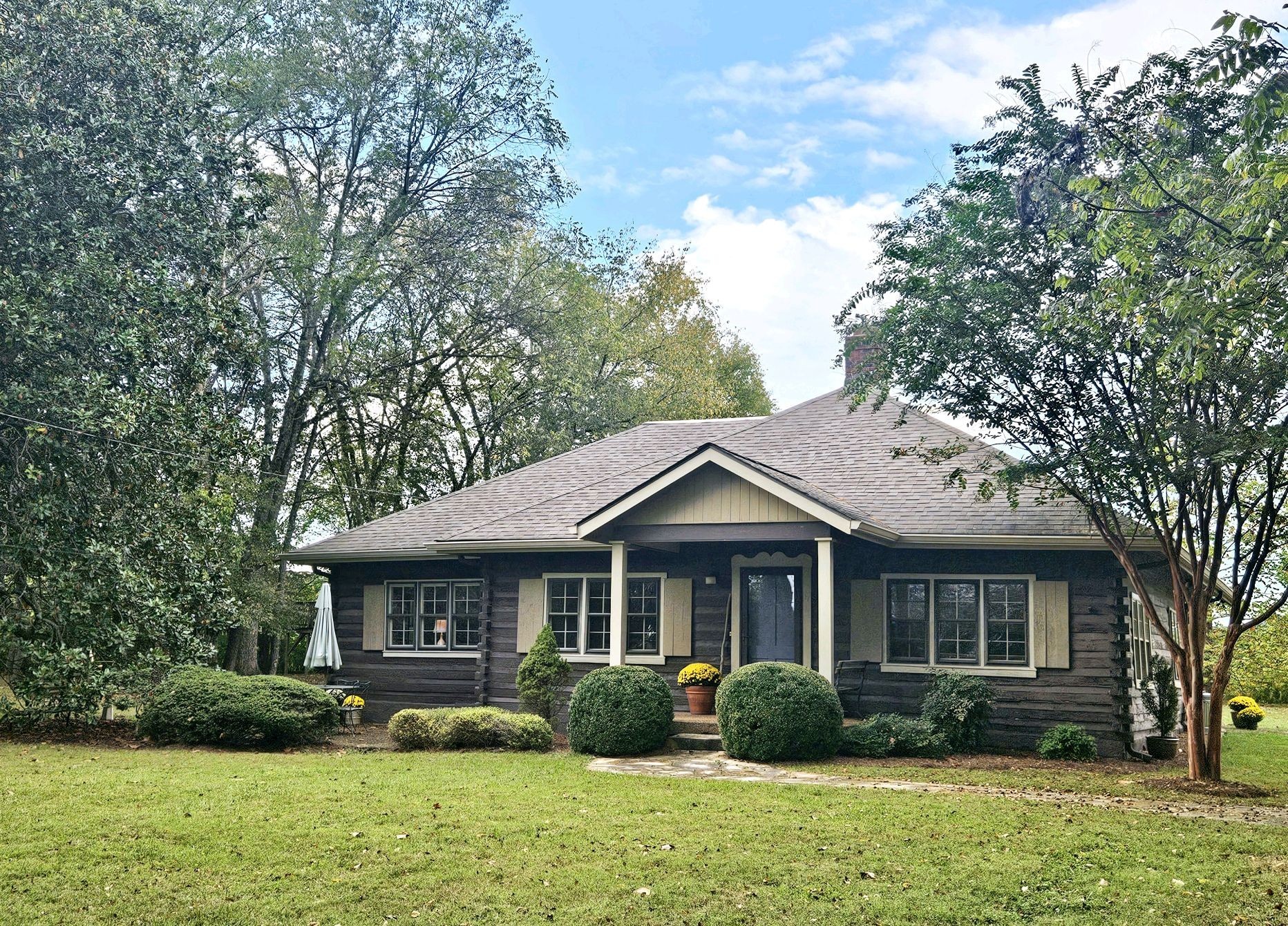 8703 Old Harding Pike