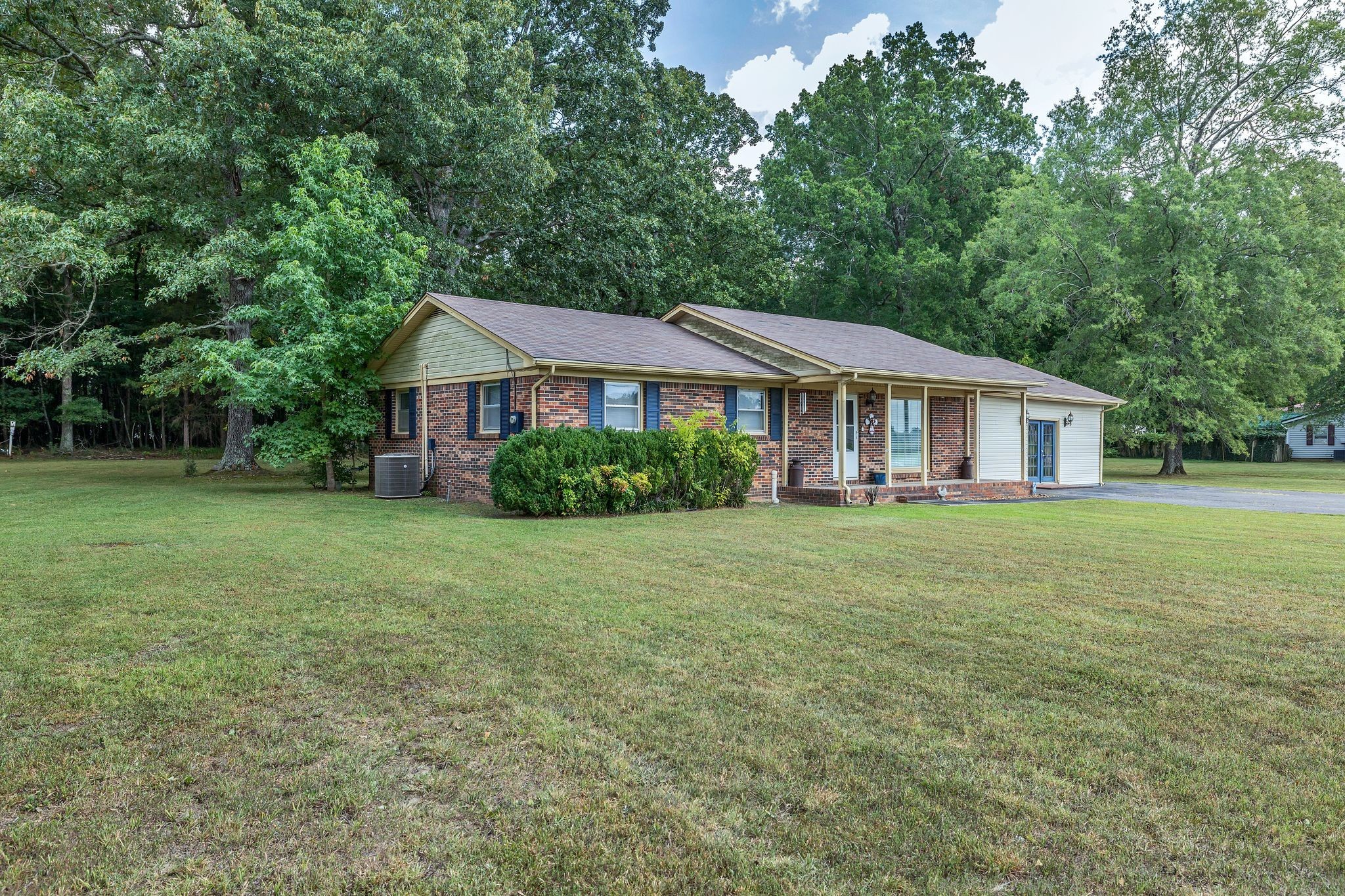 1106 N Washington St