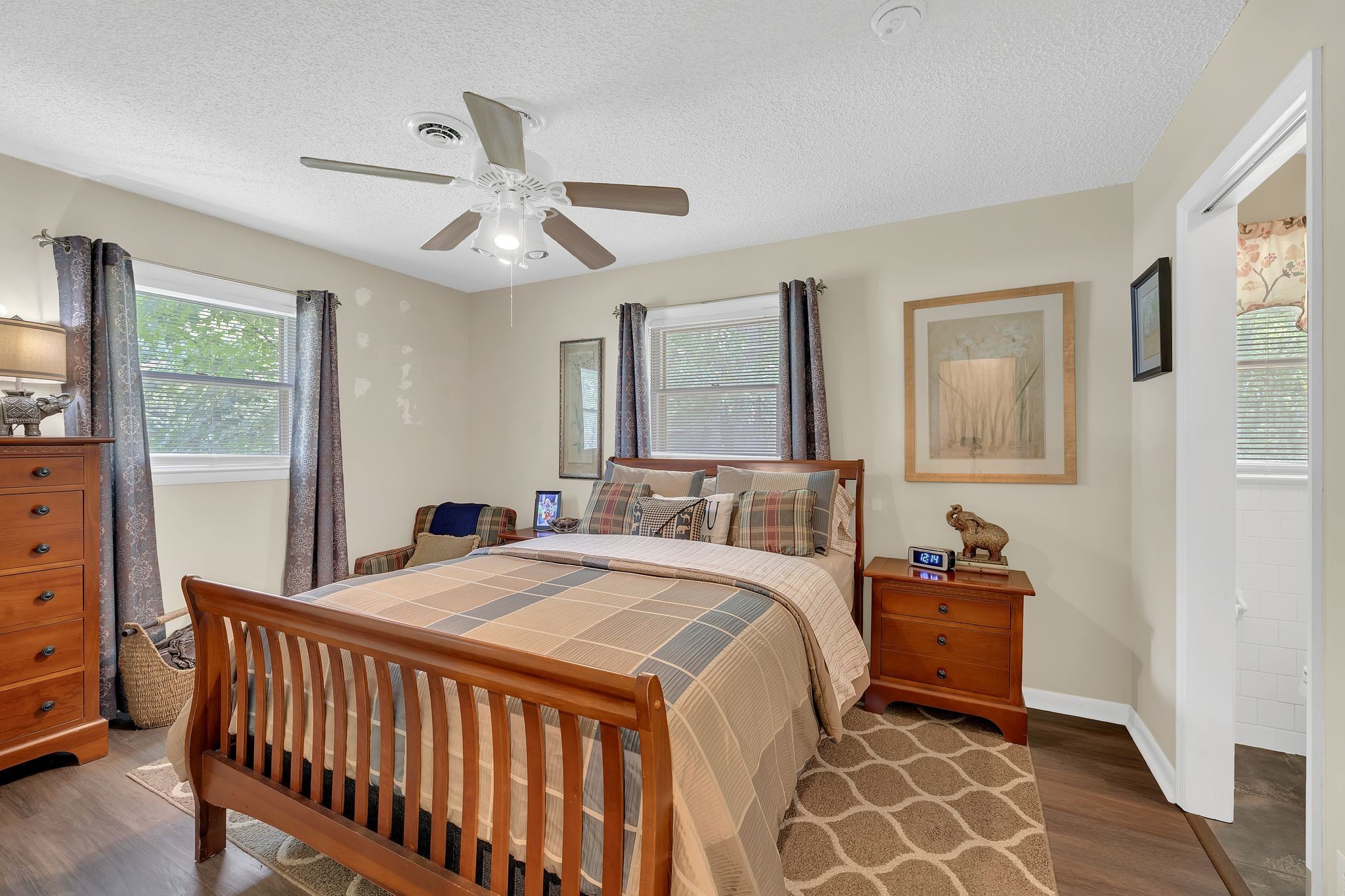 1106 N Washington St