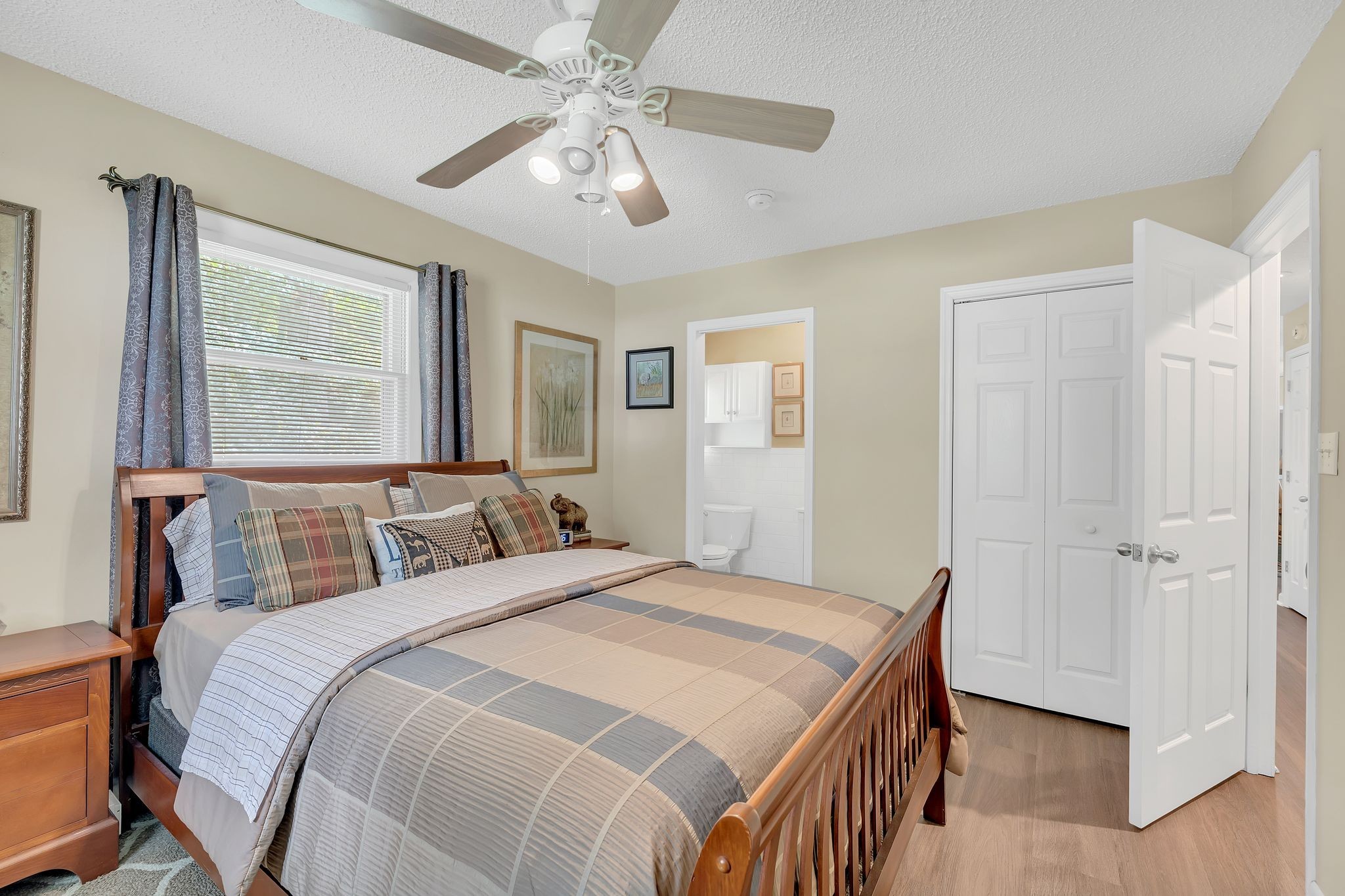 1106 N Washington St