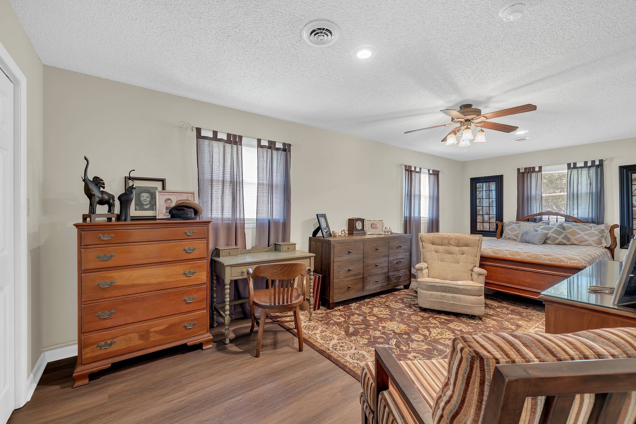 1106 N Washington St