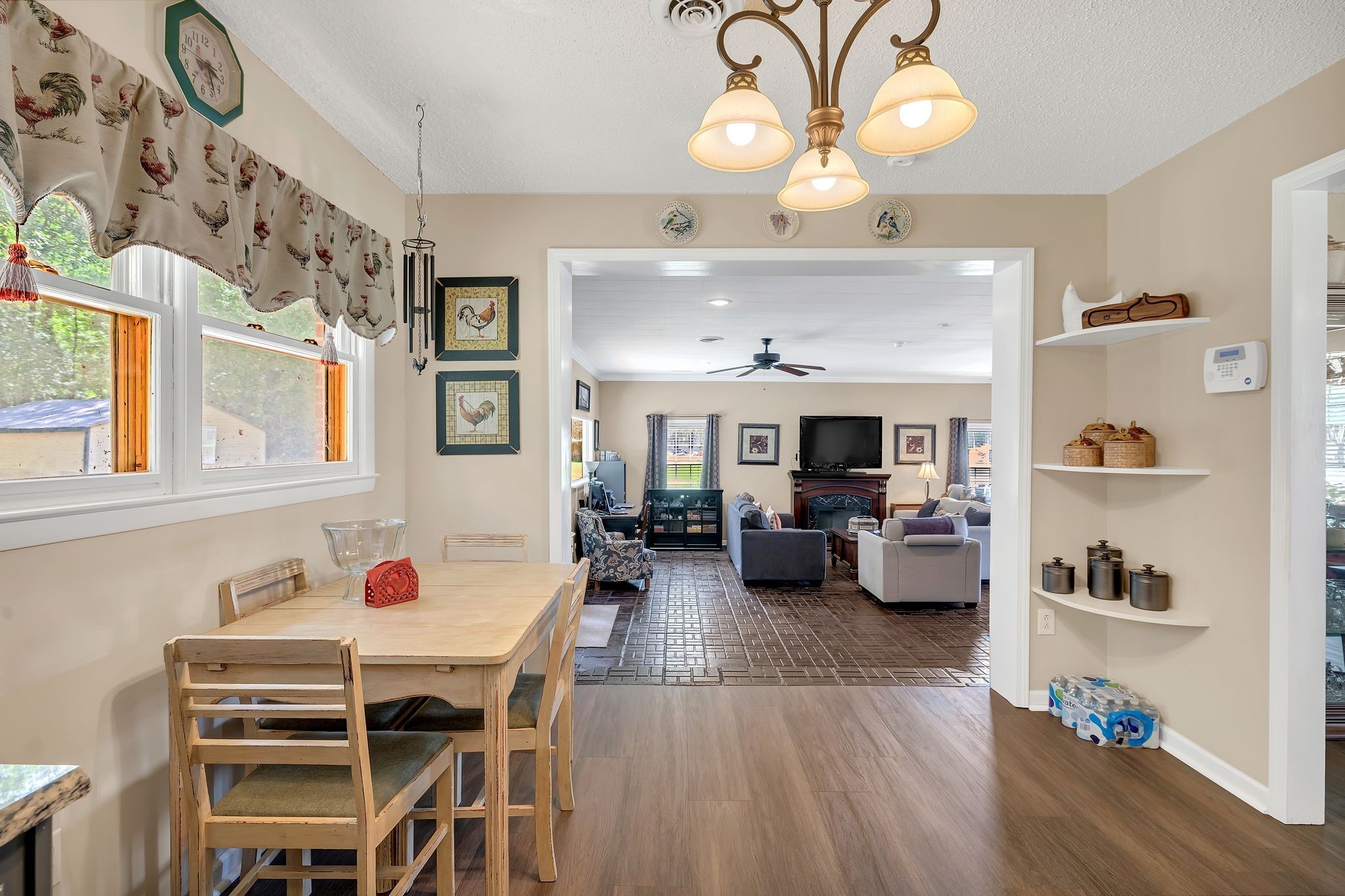 1106 N Washington St