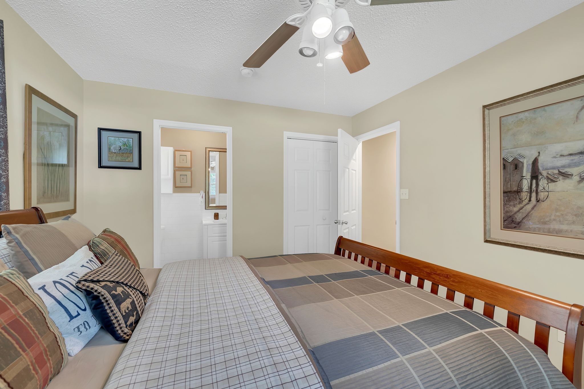 1106 N Washington St