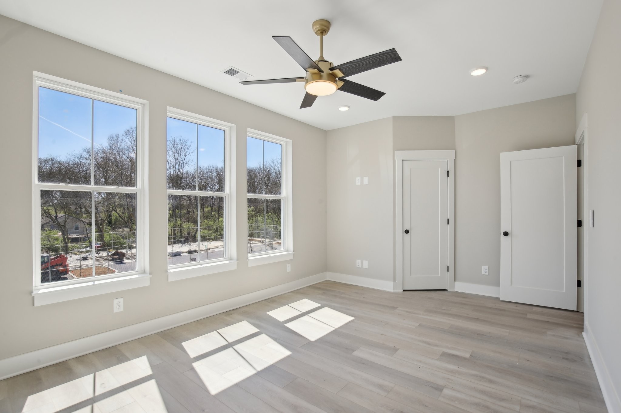 908 Anderson Ln Unit: 6