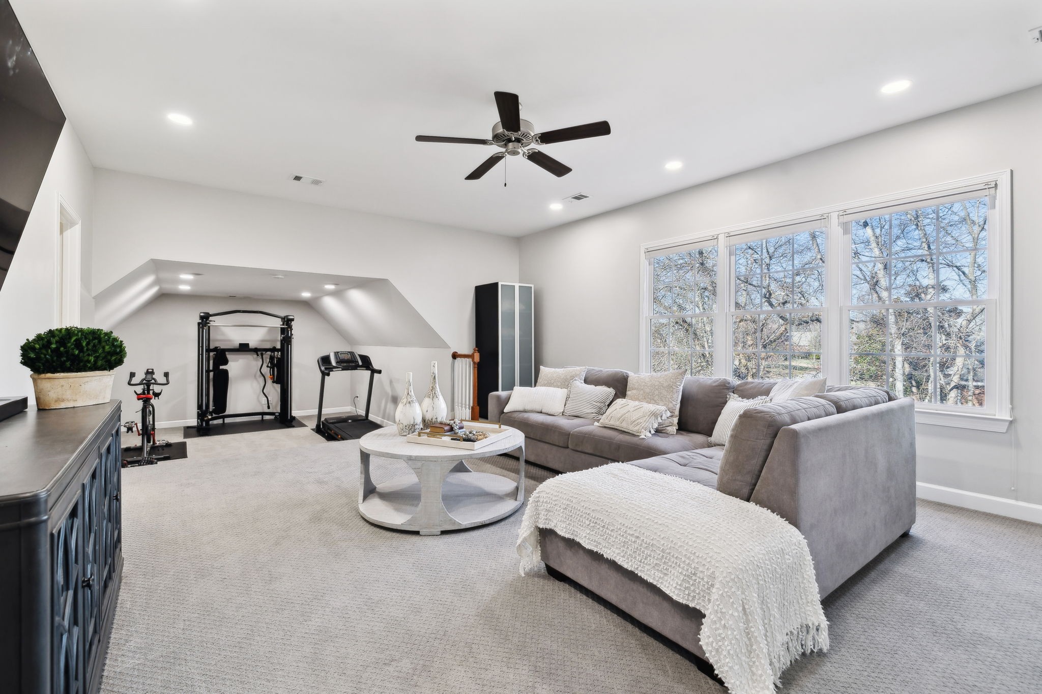 1169 Meadow Bridge Ln