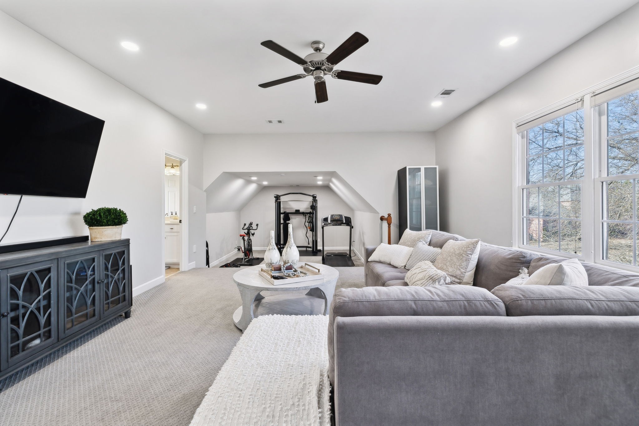 1169 Meadow Bridge Ln