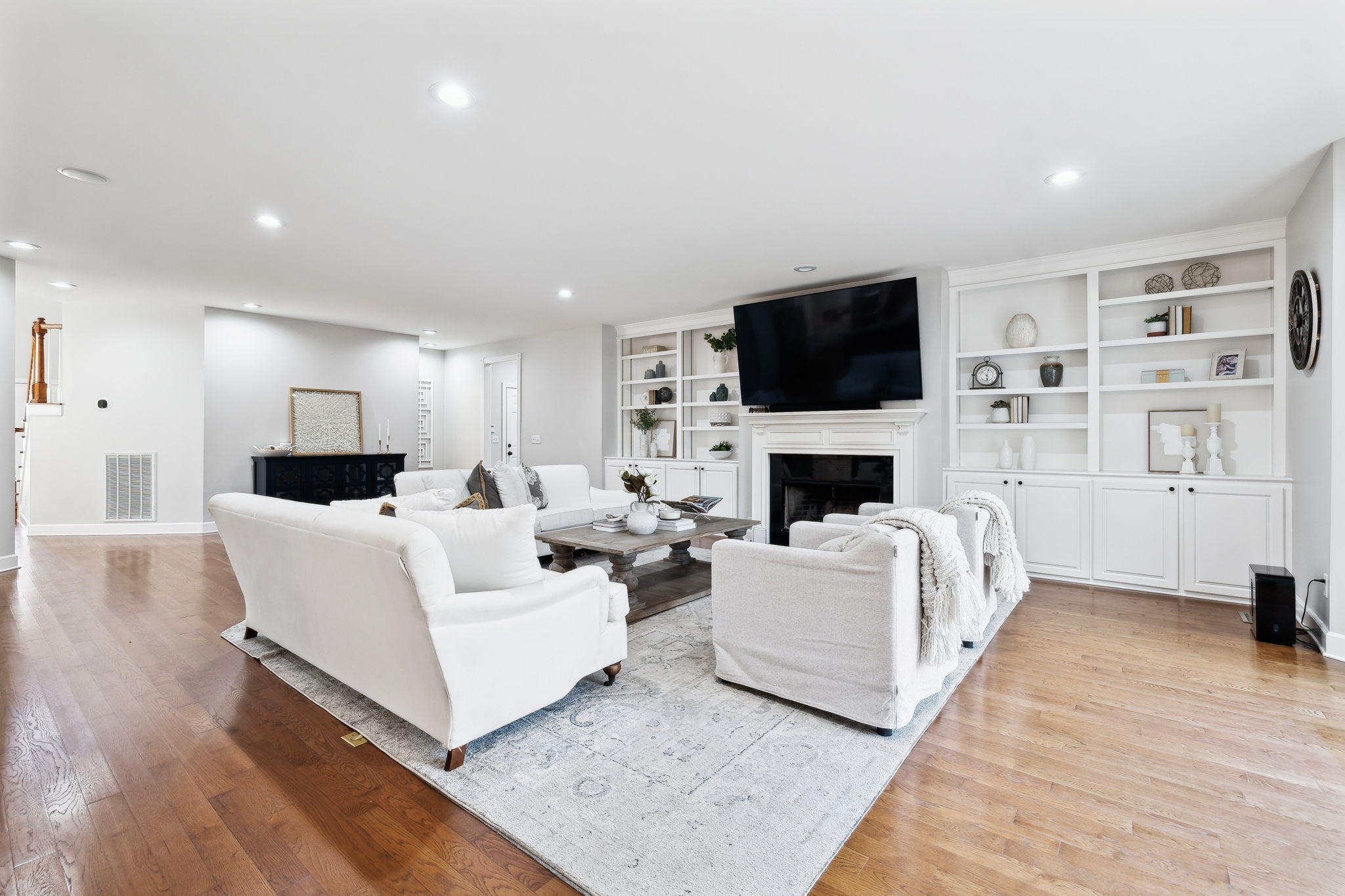 1169 Meadow Bridge Ln