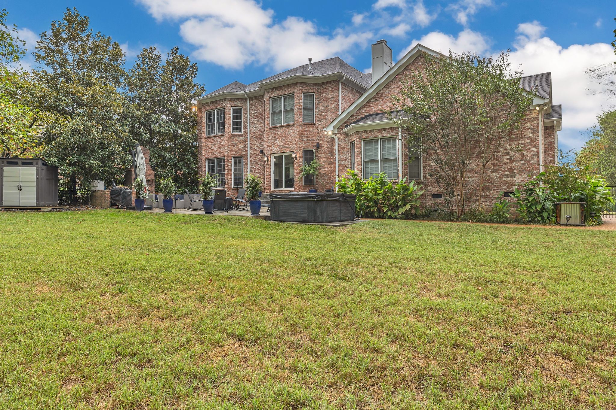 1169 Meadow Bridge Ln