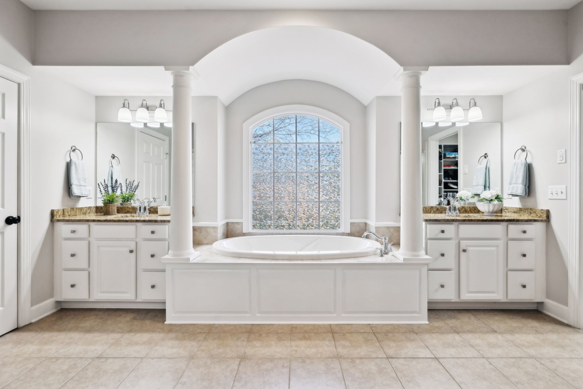 1169 Meadow Bridge Ln