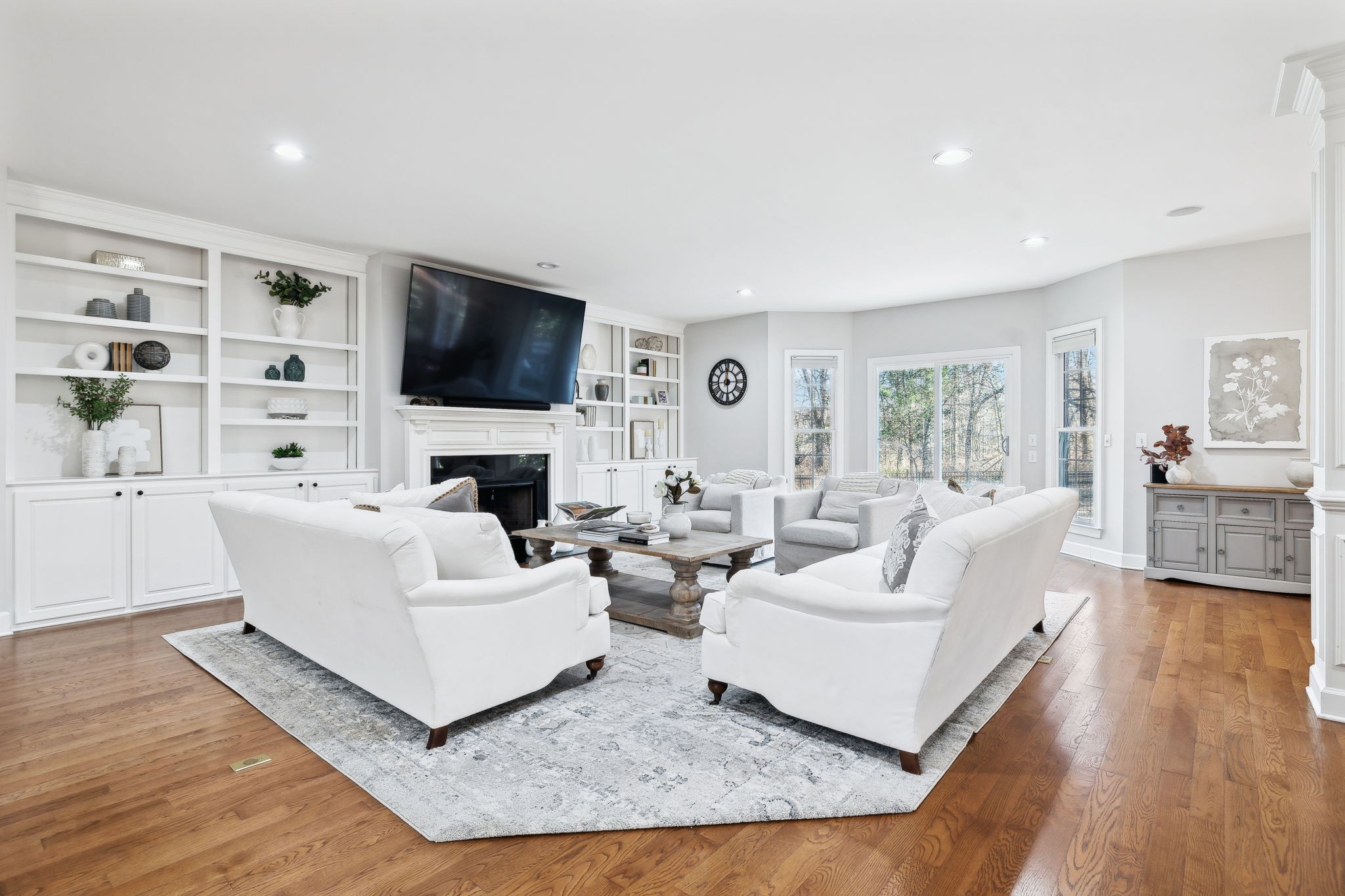 1169 Meadow Bridge Ln