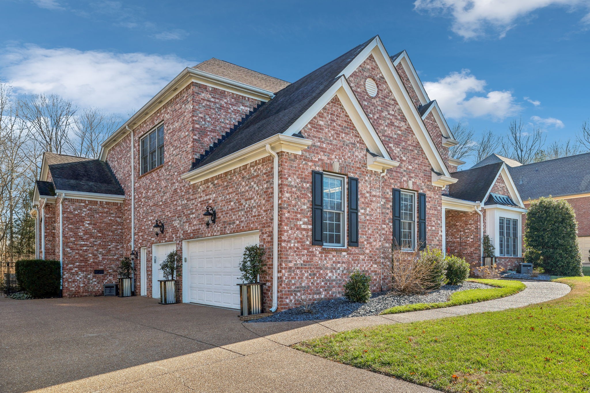 1169 Meadow Bridge Ln