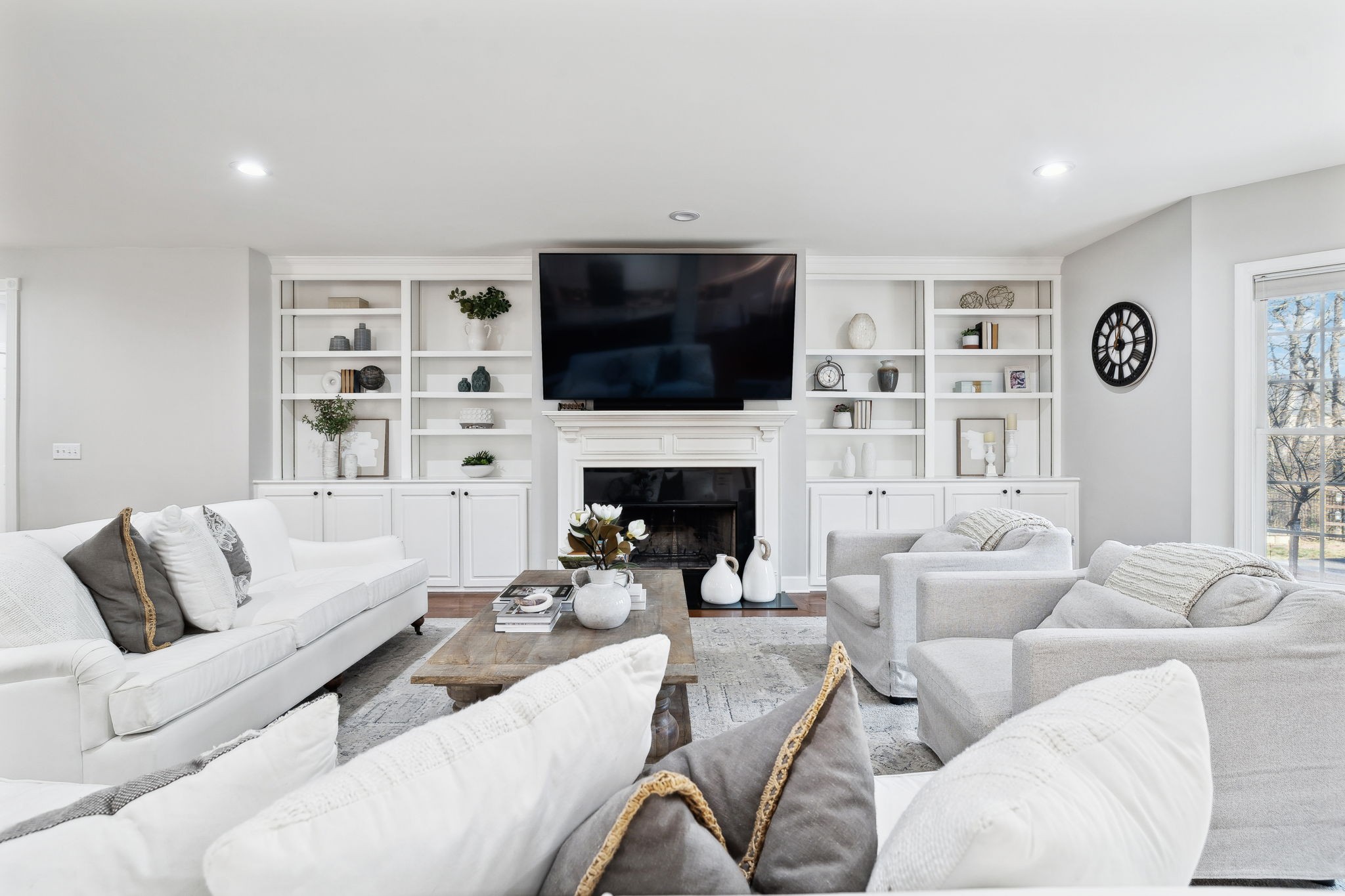 1169 Meadow Bridge Ln