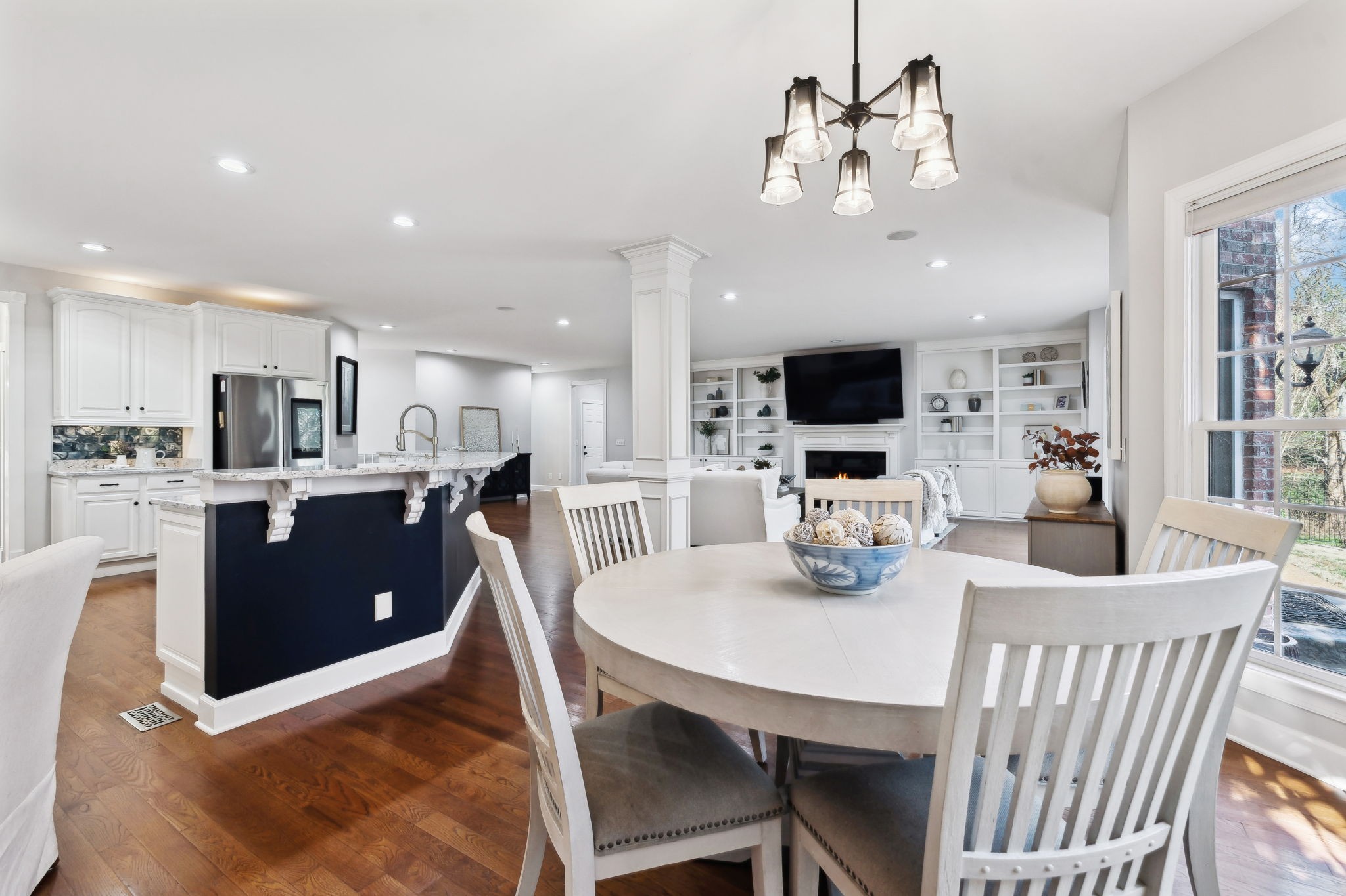 1169 Meadow Bridge Ln