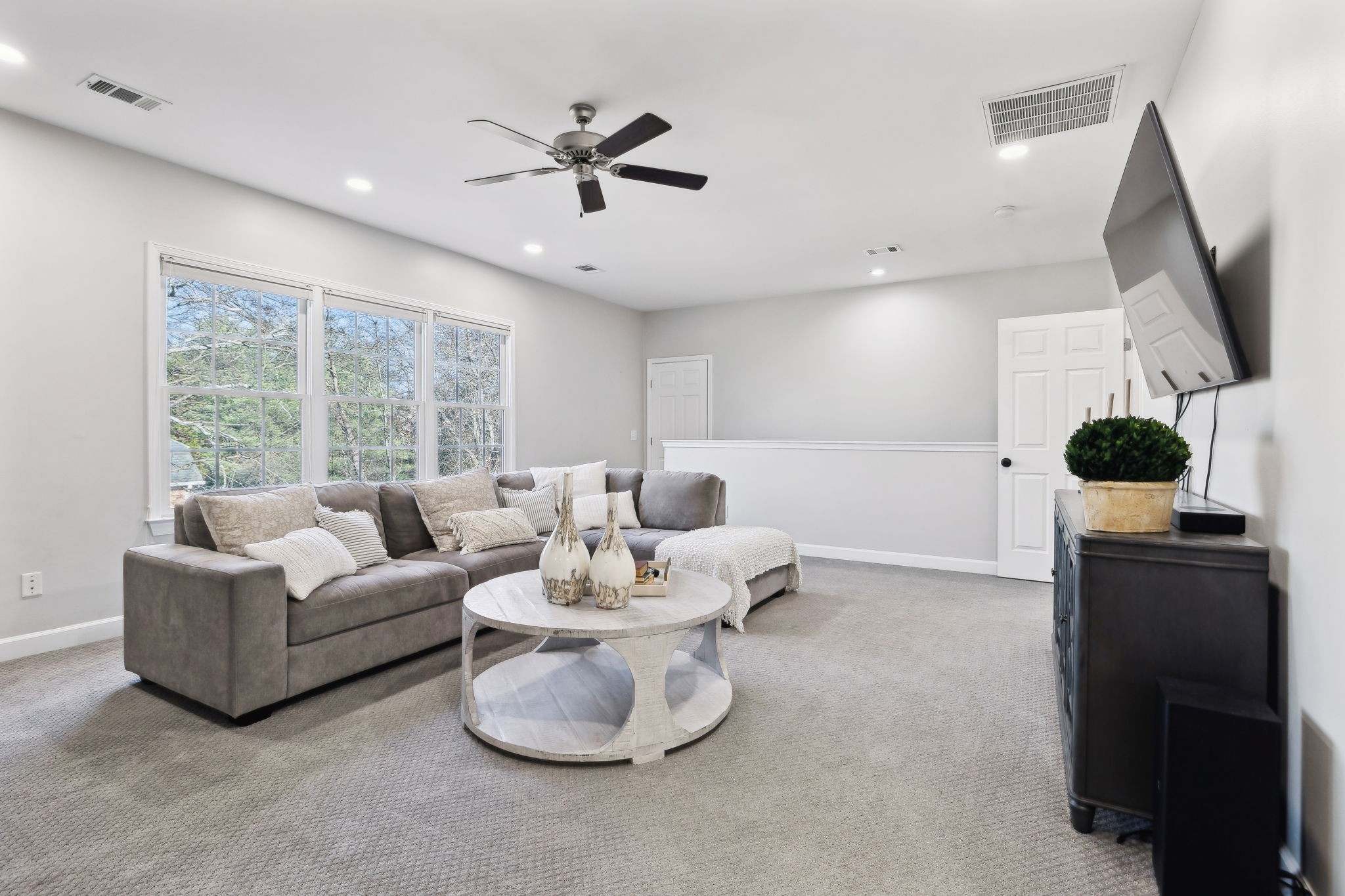 1169 Meadow Bridge Ln