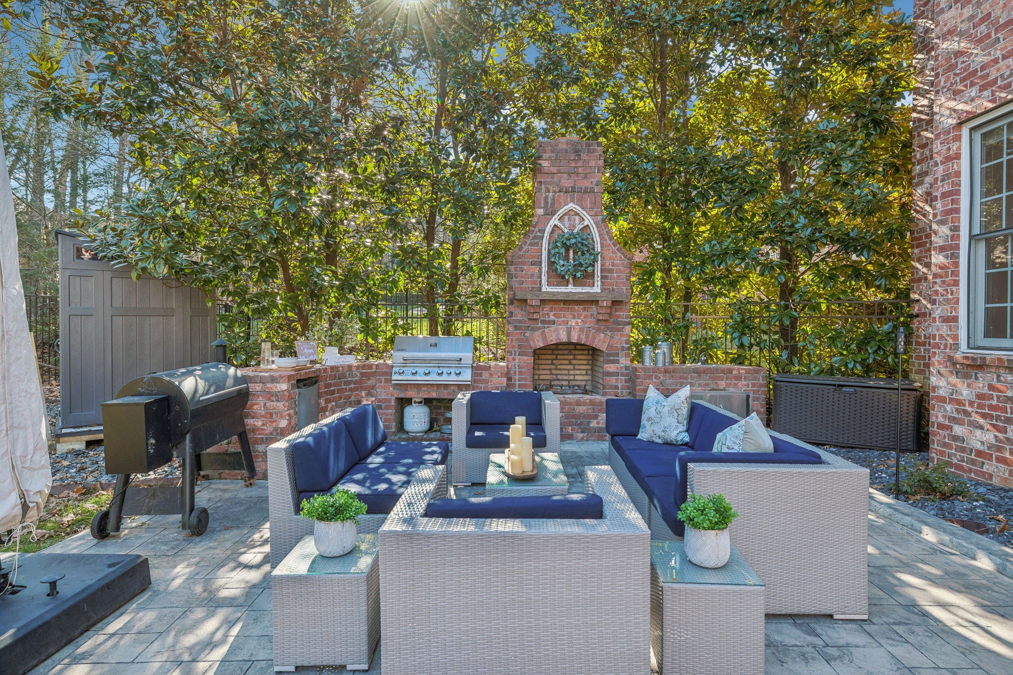 1169 Meadow Bridge Ln