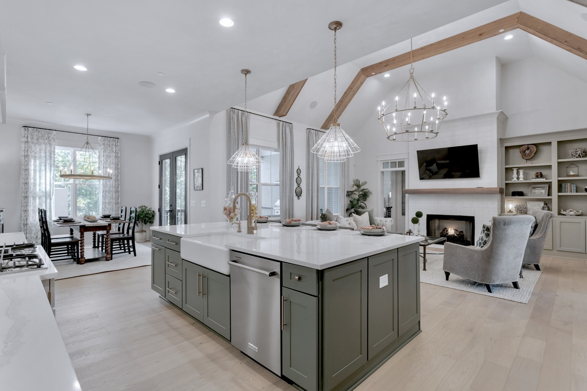 1007 Laguna Drive