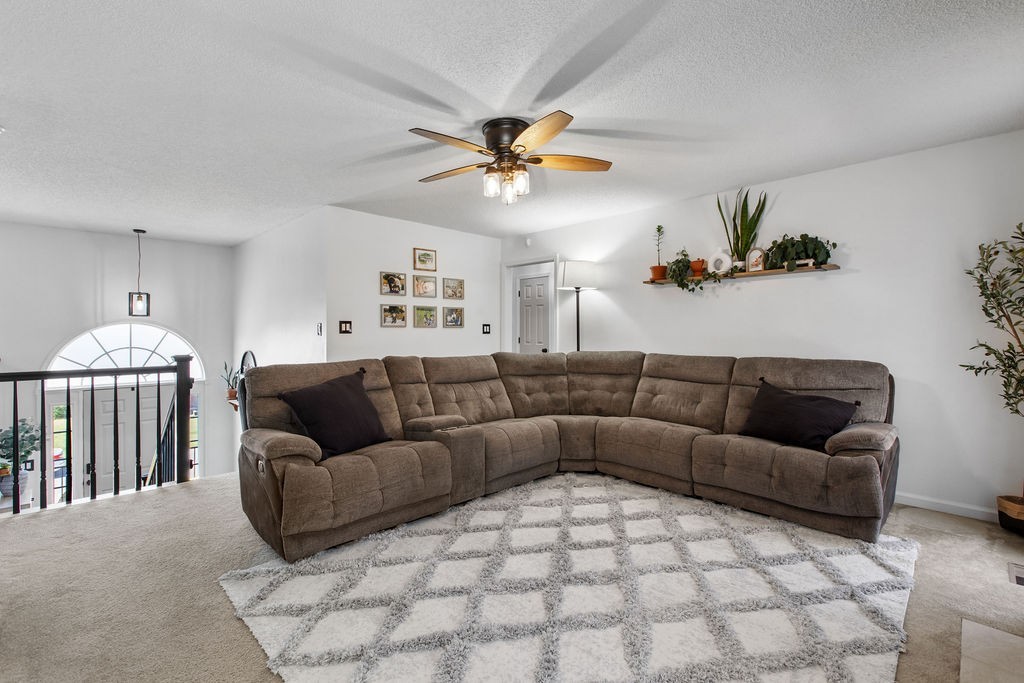 1035 Hedge Apple Dr