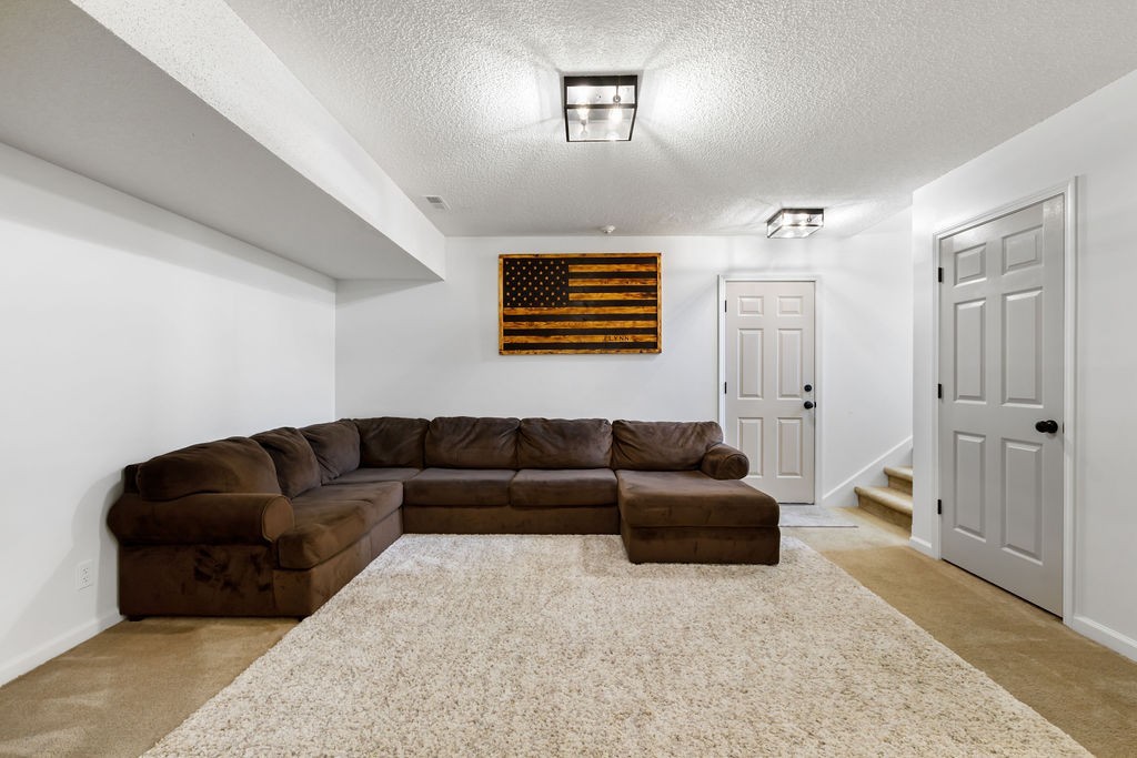 1035 Hedge Apple Dr