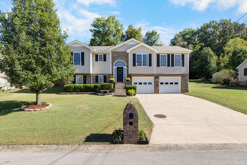 1035 Hedge Apple Dr