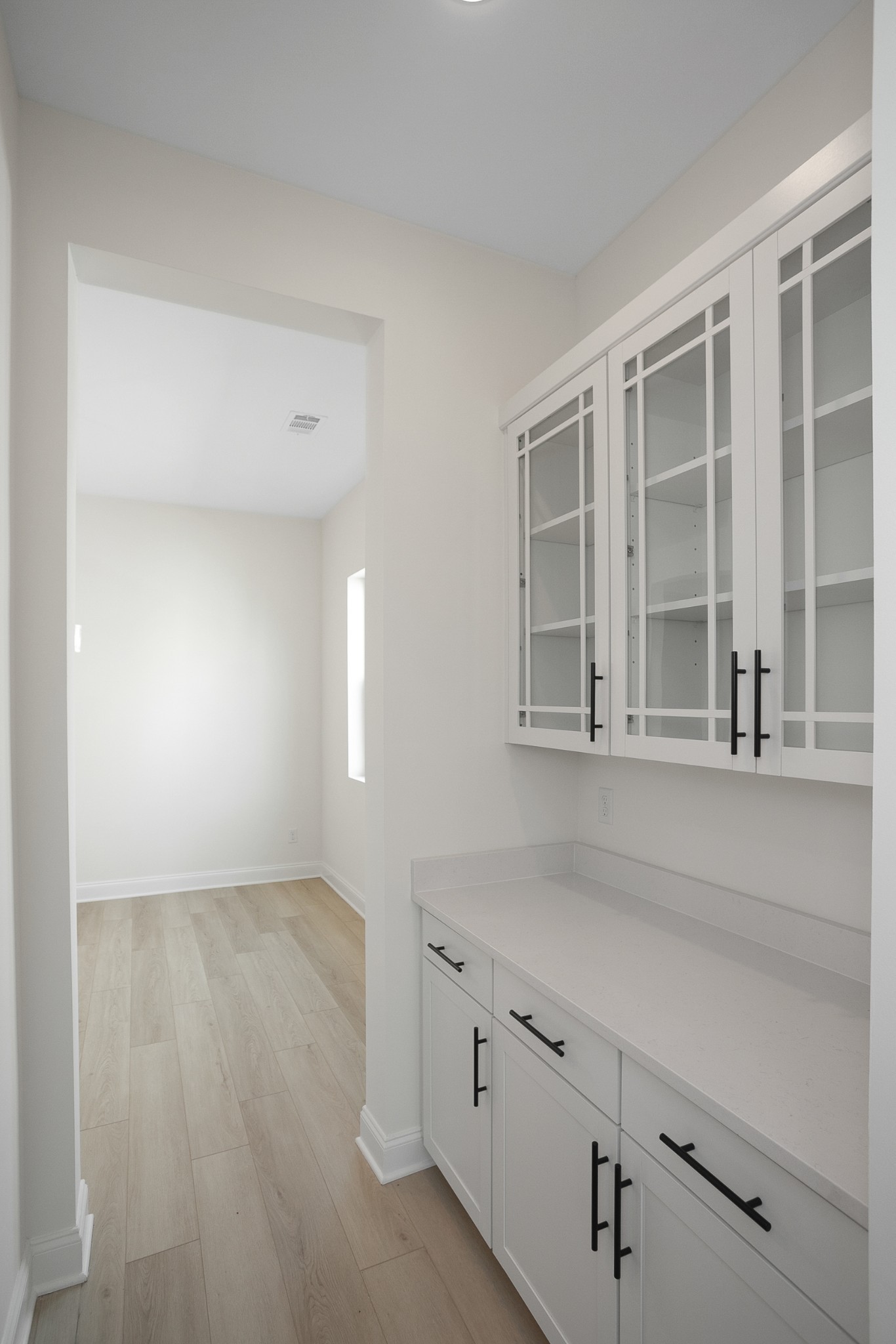 1437 Ovaldale Drive Avril