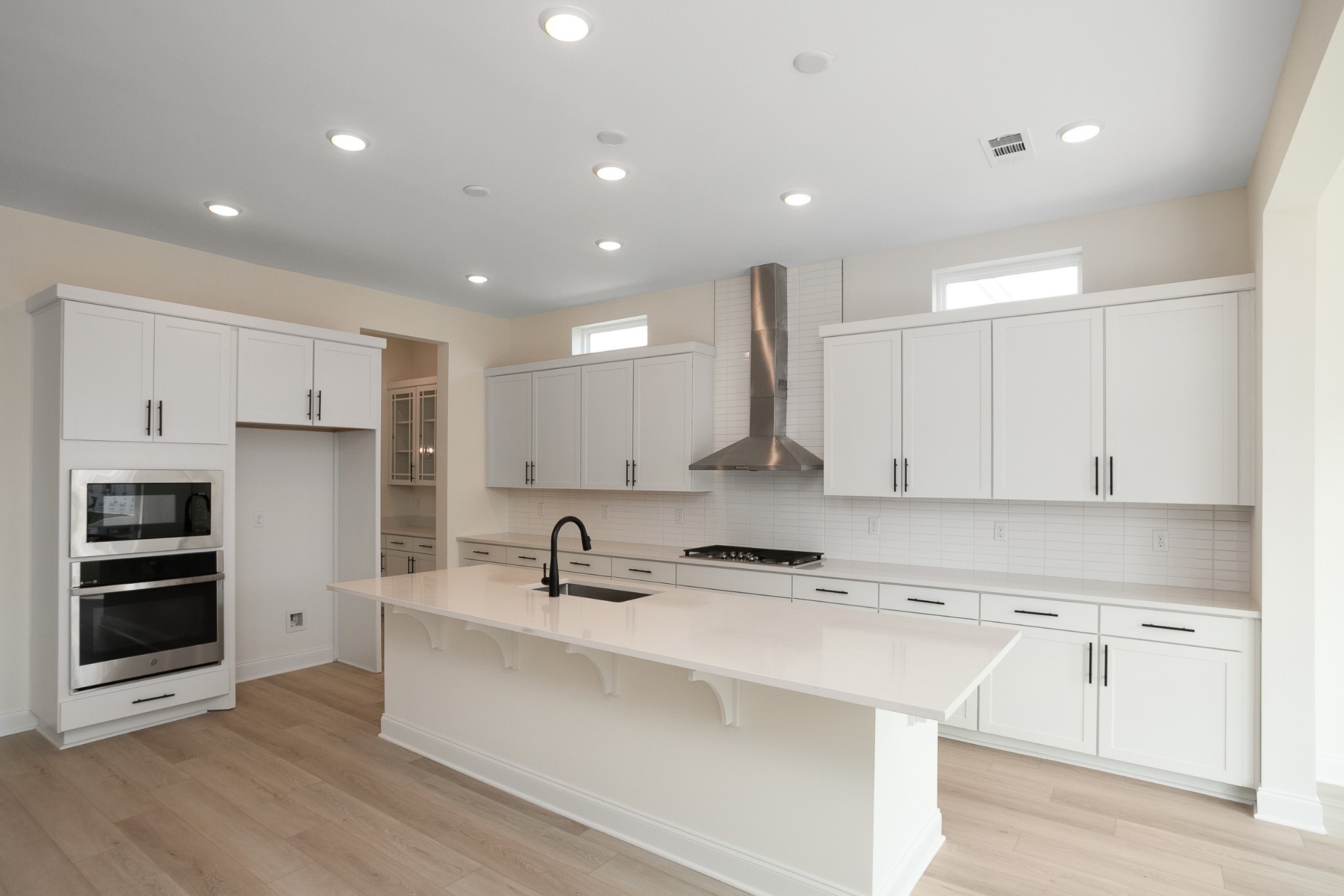 1437 Ovaldale Drive Avril