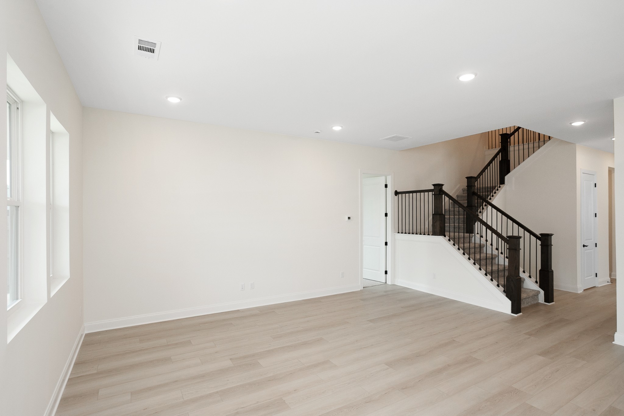 1437 Ovaldale Drive Avril