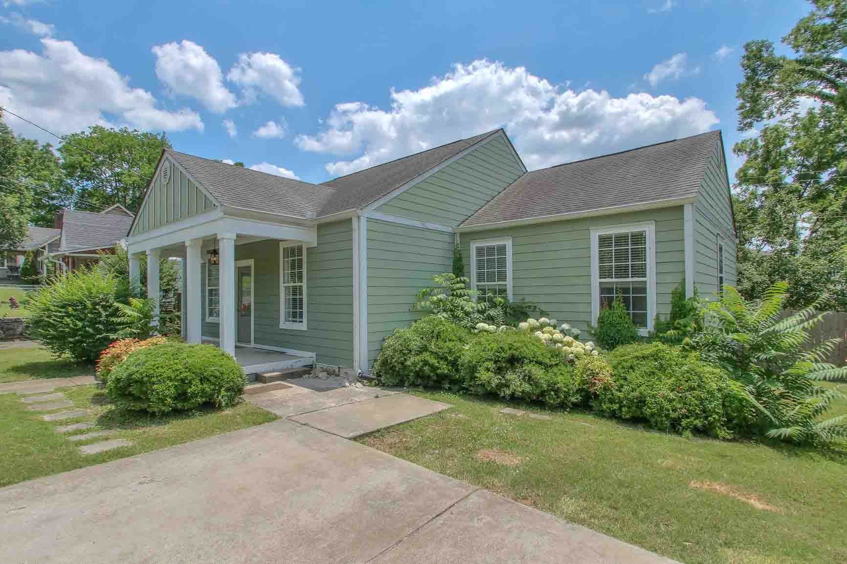 1008A Cahal Ave