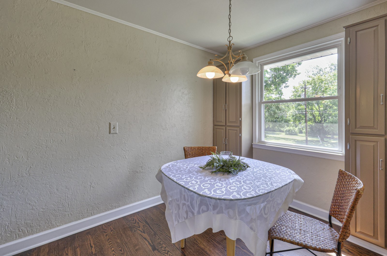 4803 Milner Dr