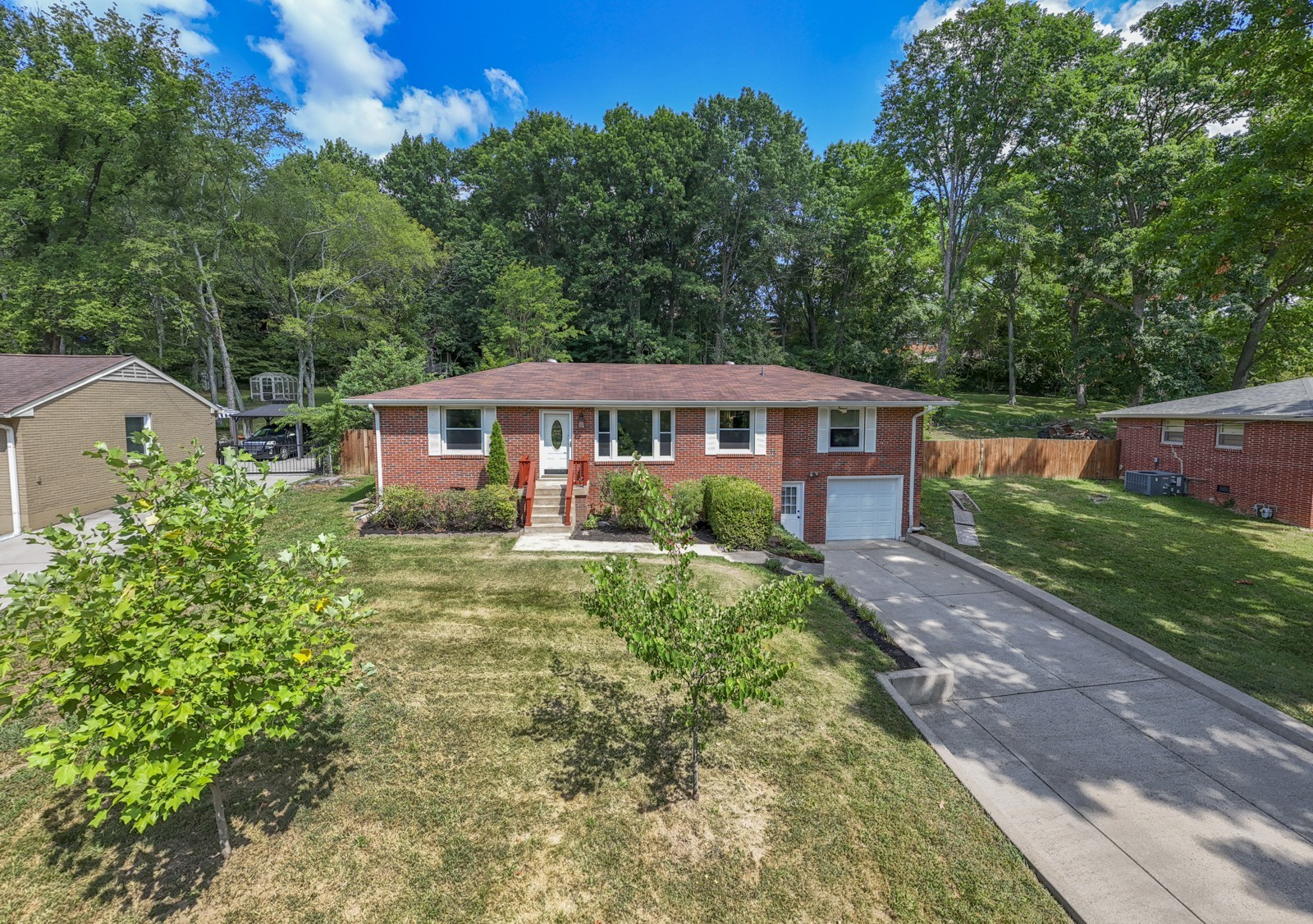 4803 Milner Dr