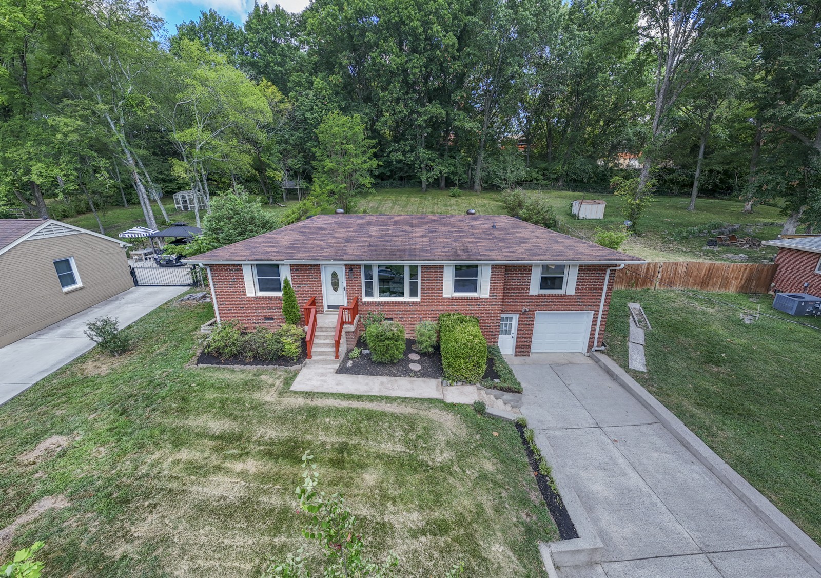 4803 Milner Dr
