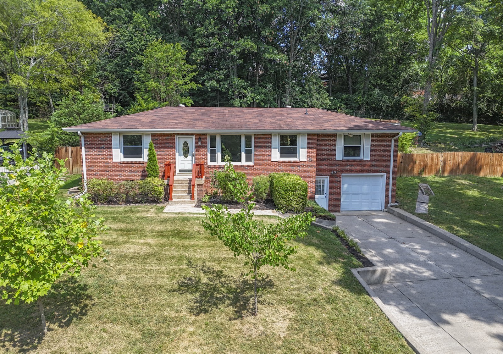 4803 Milner Dr