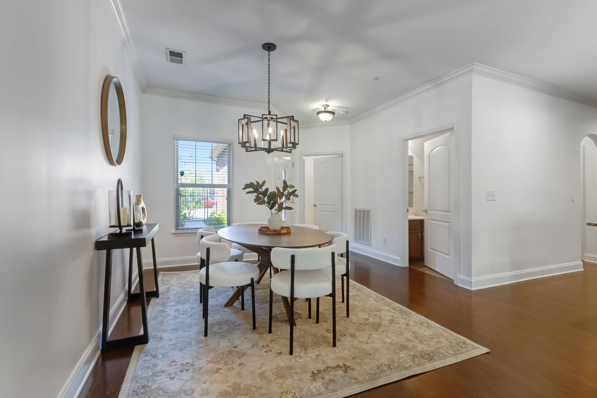 204 Siegert Pl