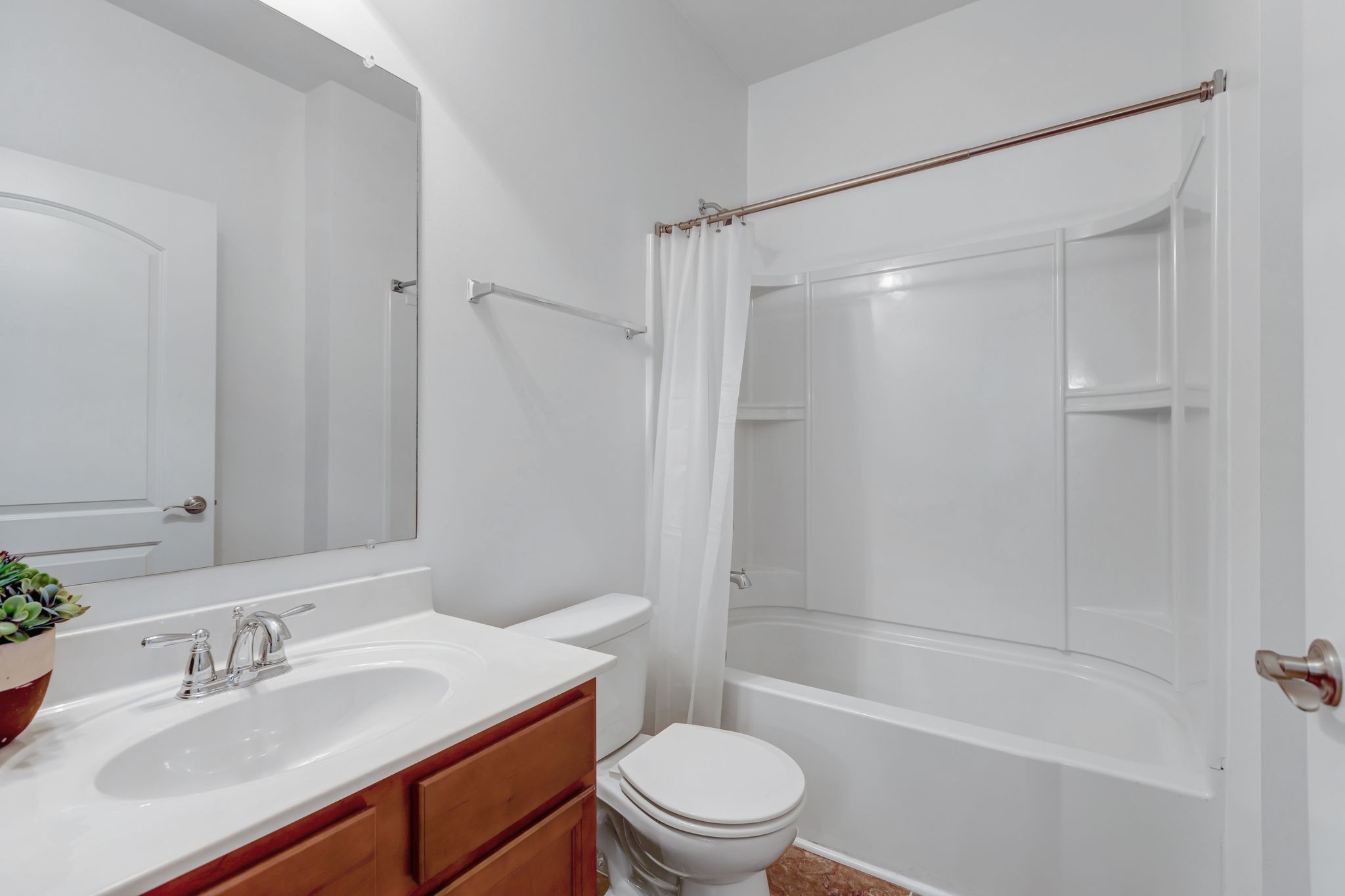 204 Siegert Pl