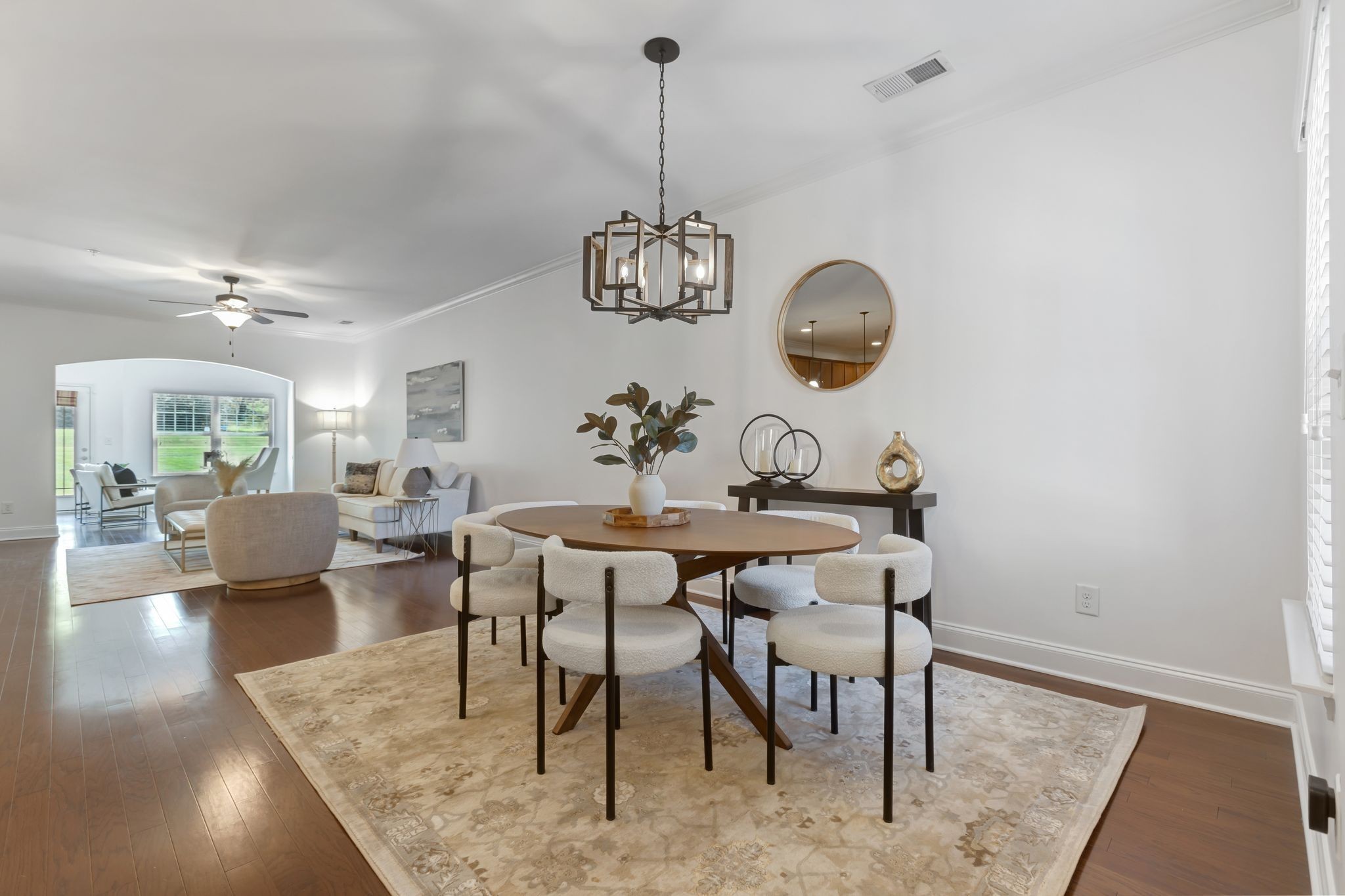 204 Siegert Pl