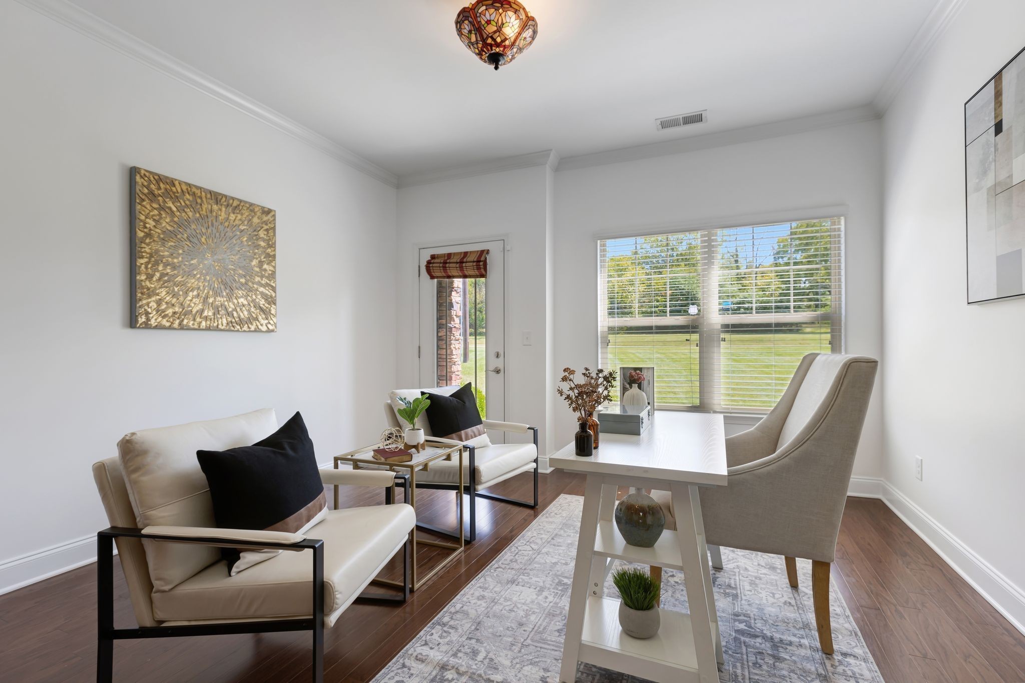 204 Siegert Pl