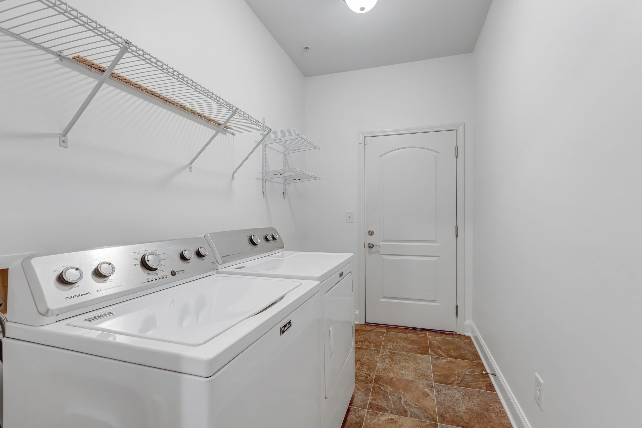 204 Siegert Pl