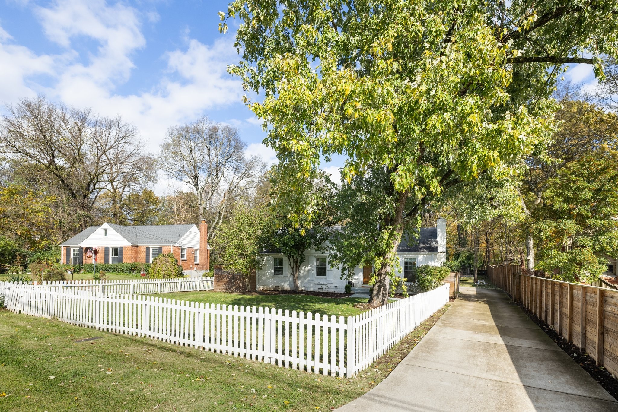1112 Brookmeade Dr