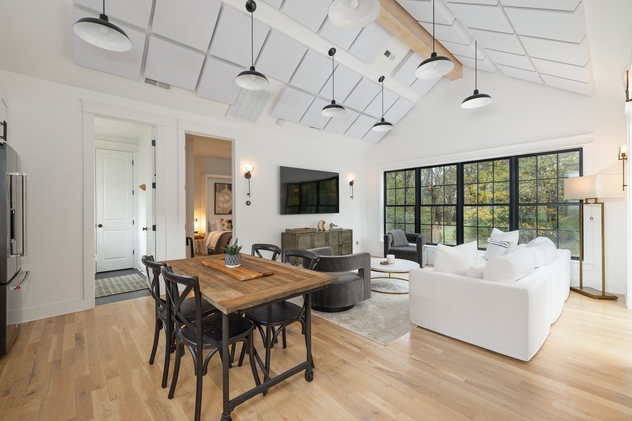 1112 Brookmeade Dr