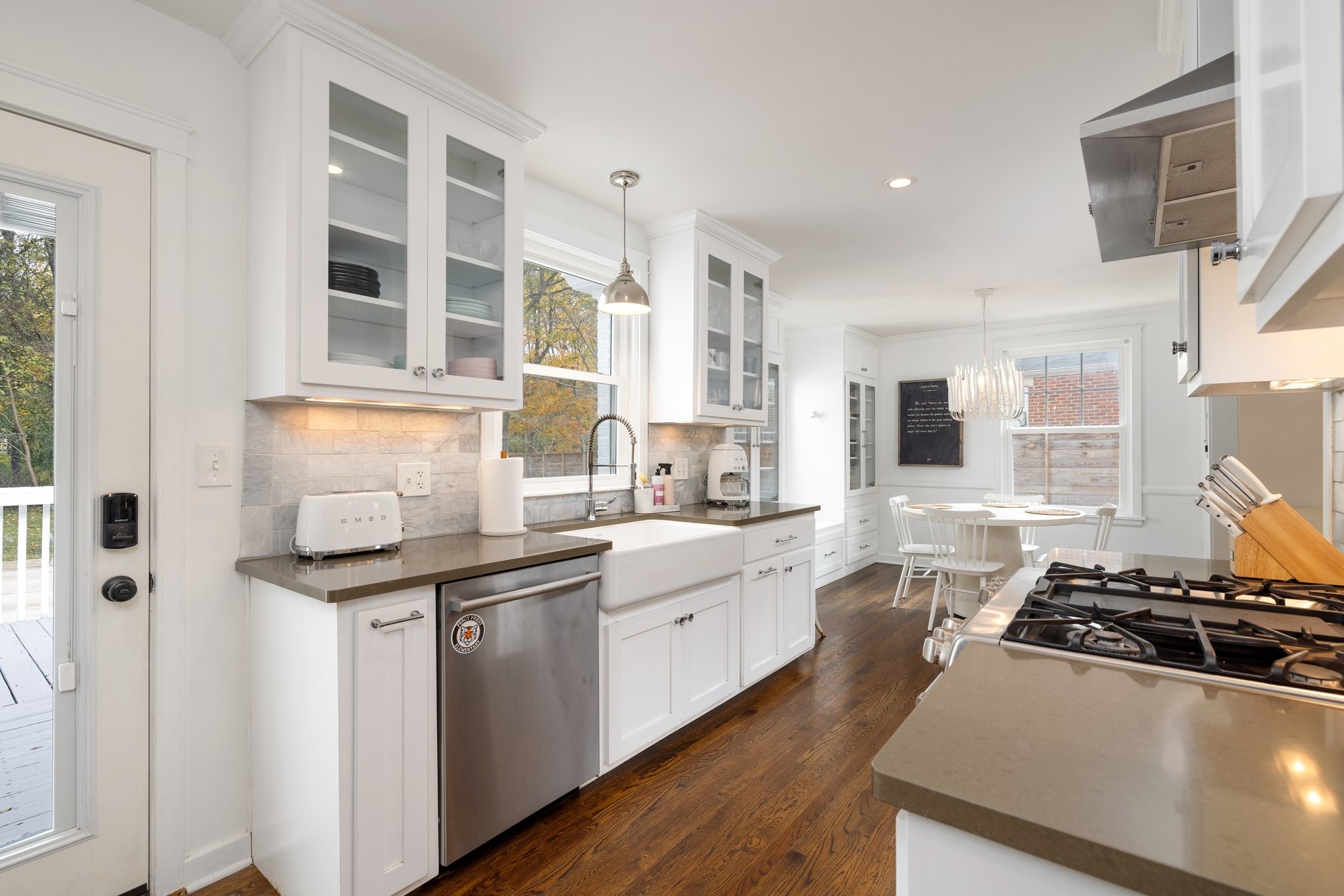 1112 Brookmeade Dr