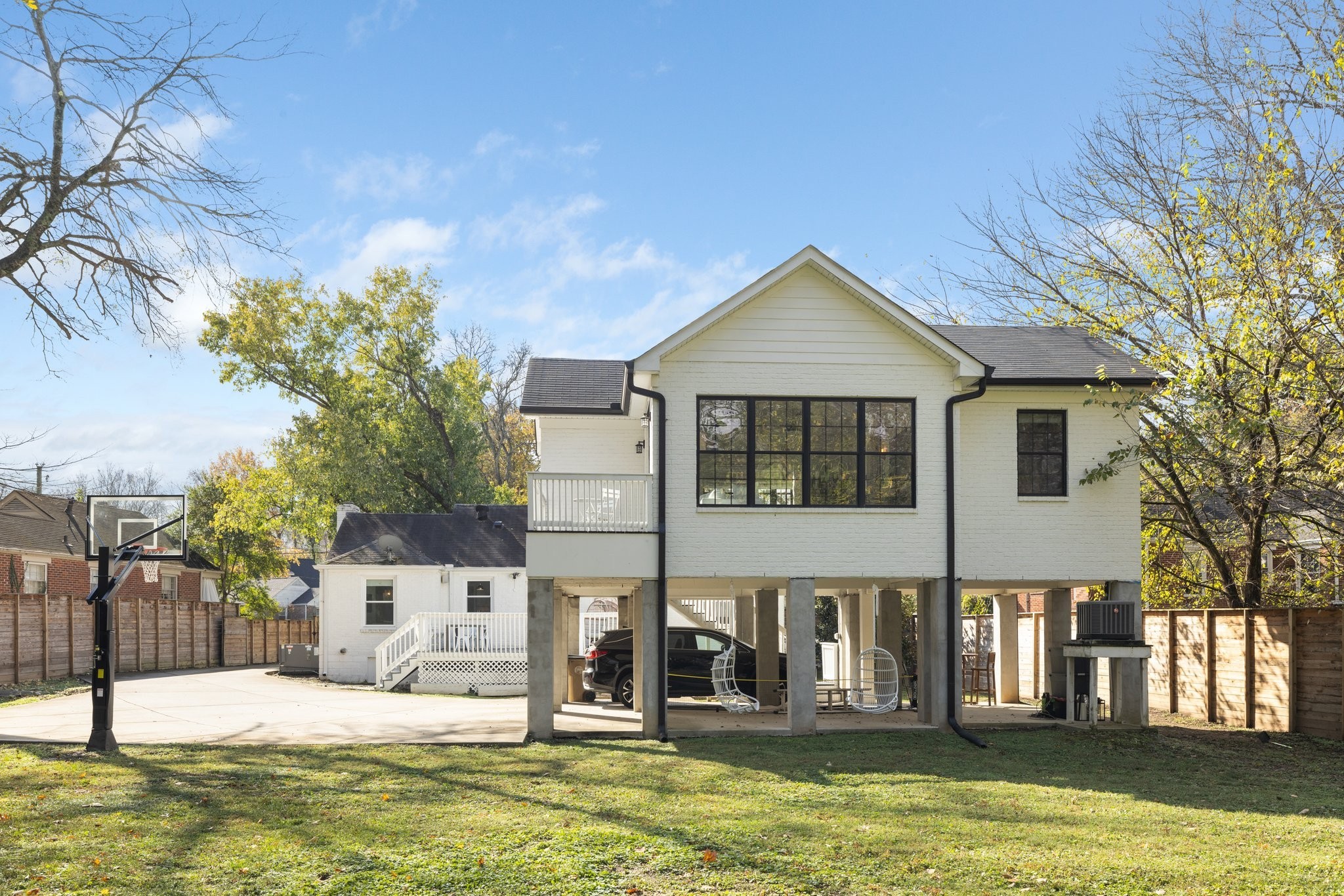 1112 Brookmeade Dr