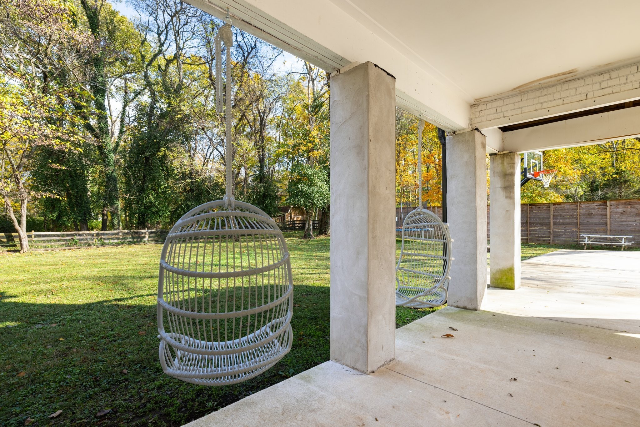 1112 Brookmeade Dr