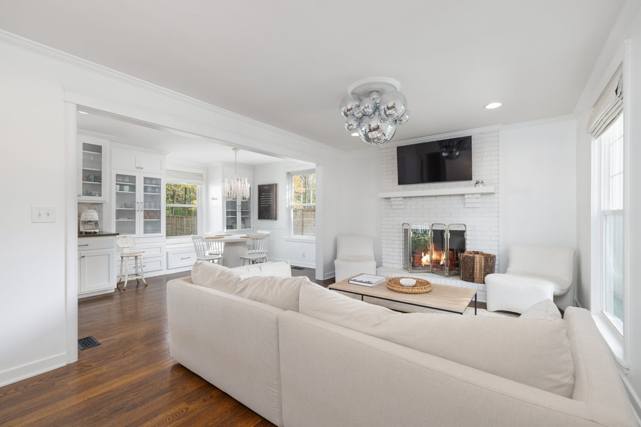 1112 Brookmeade Dr