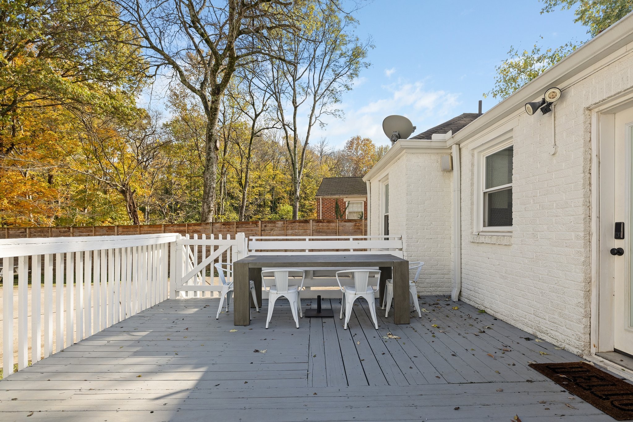1112 Brookmeade Dr