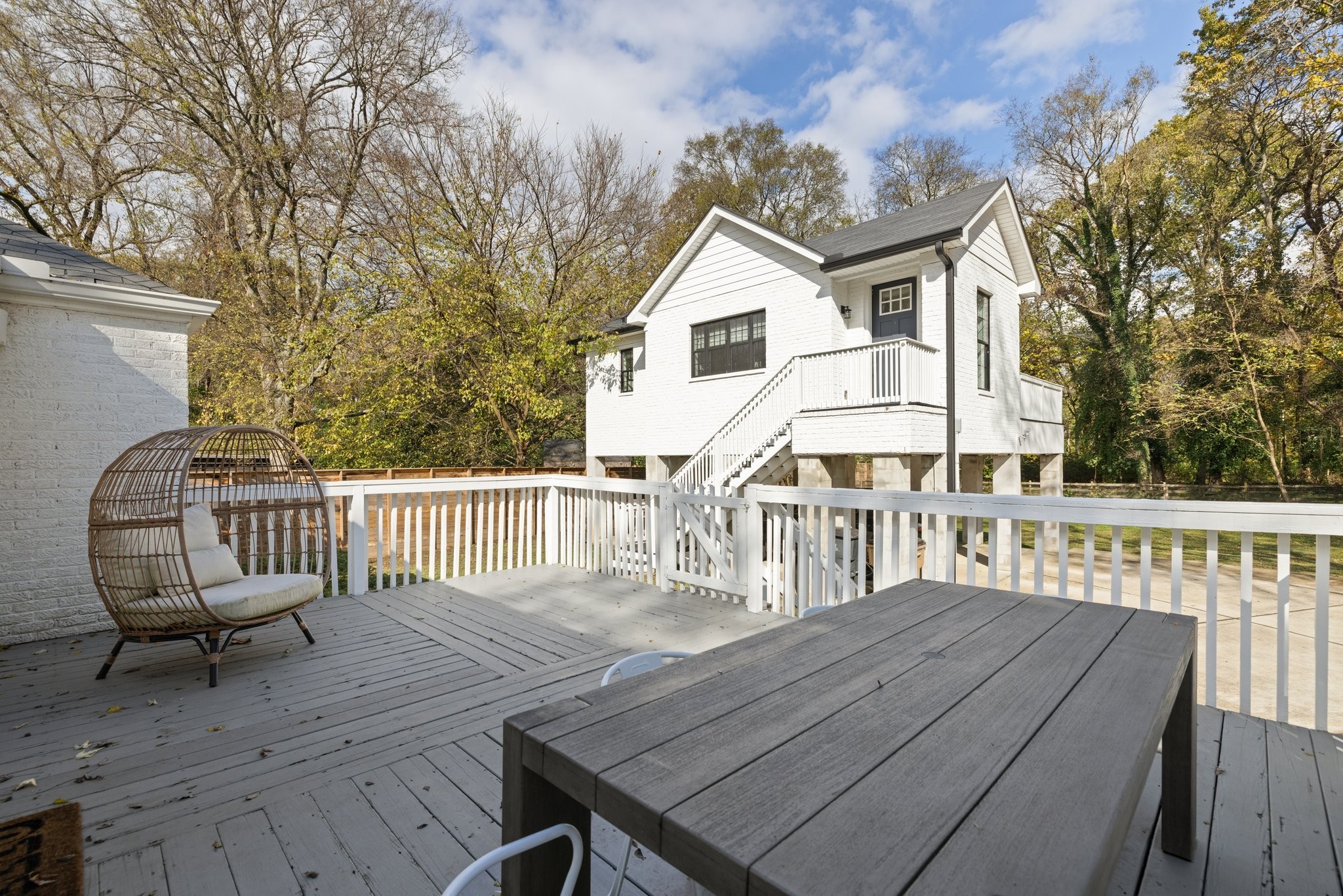 1112 Brookmeade Dr