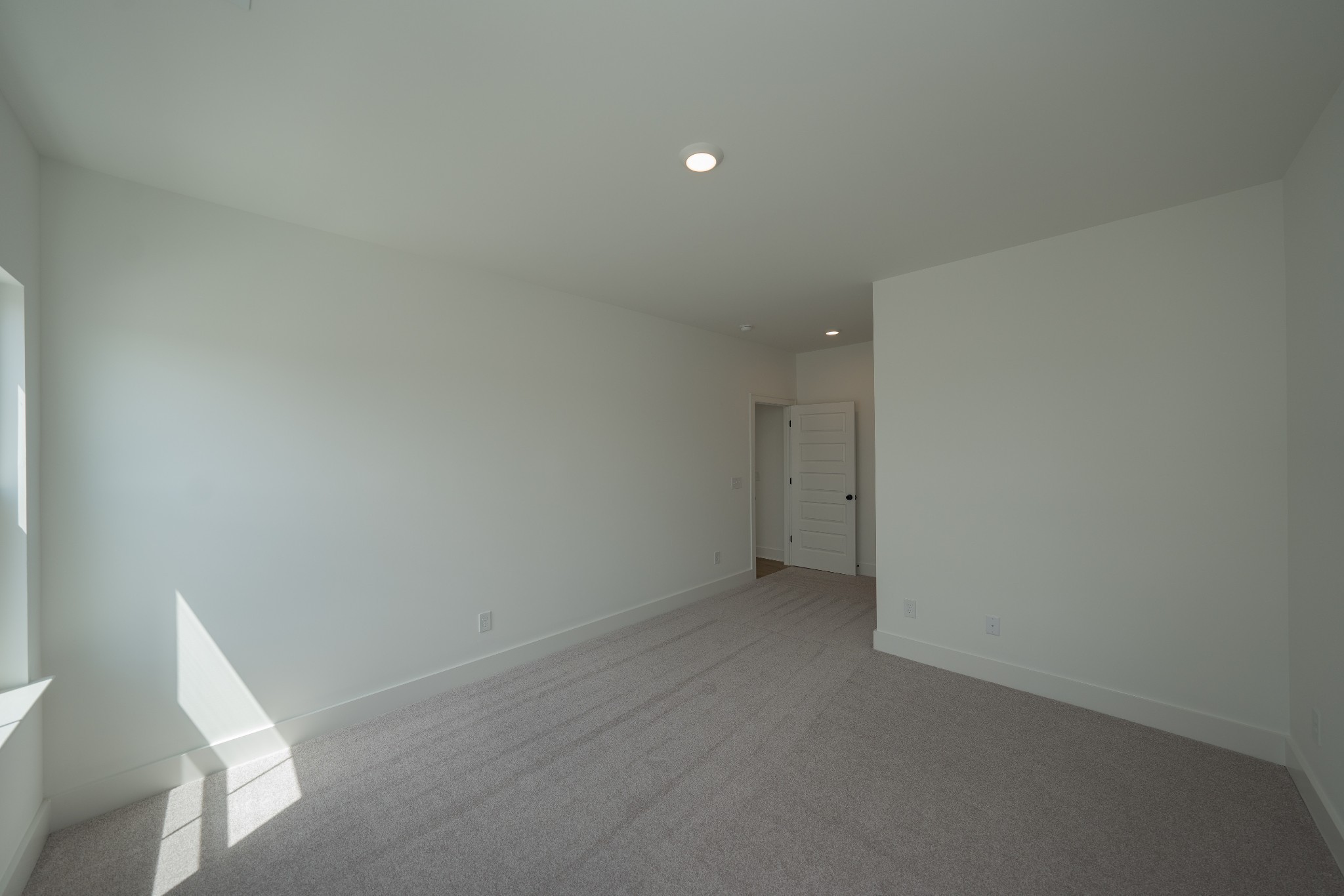 5751 Willoughby Way