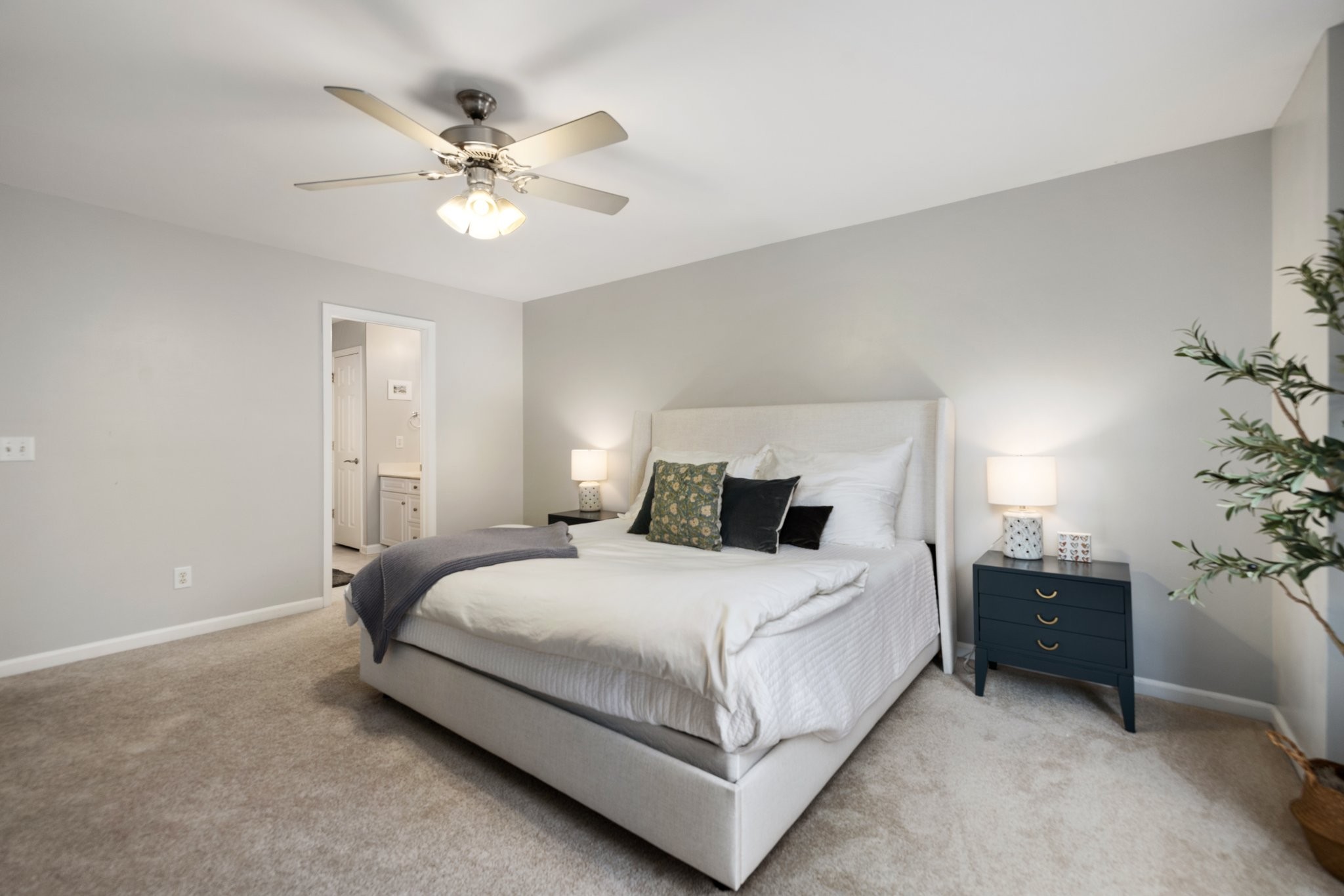 338 Normandy Cir