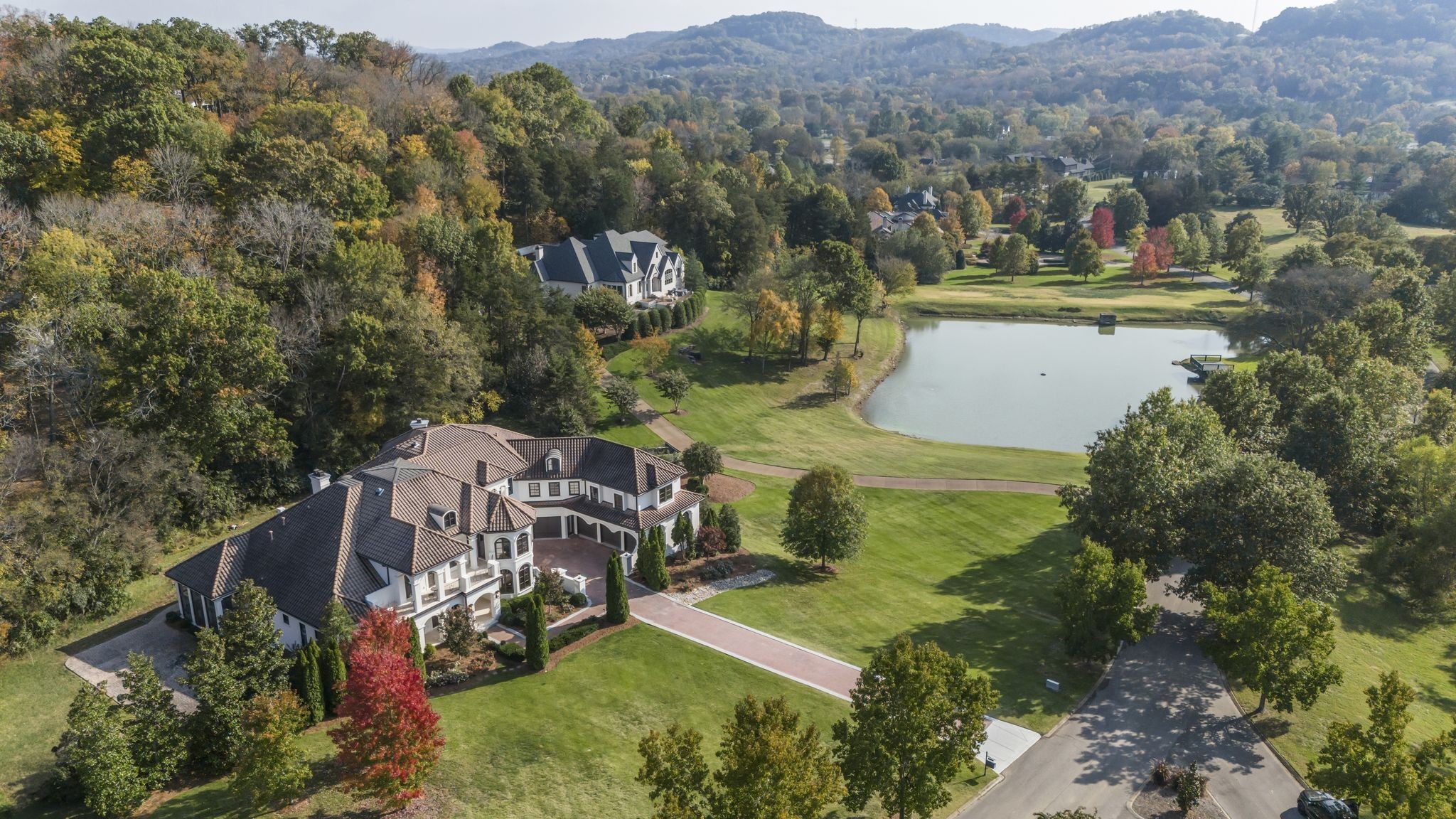 336 White Swans Crossing