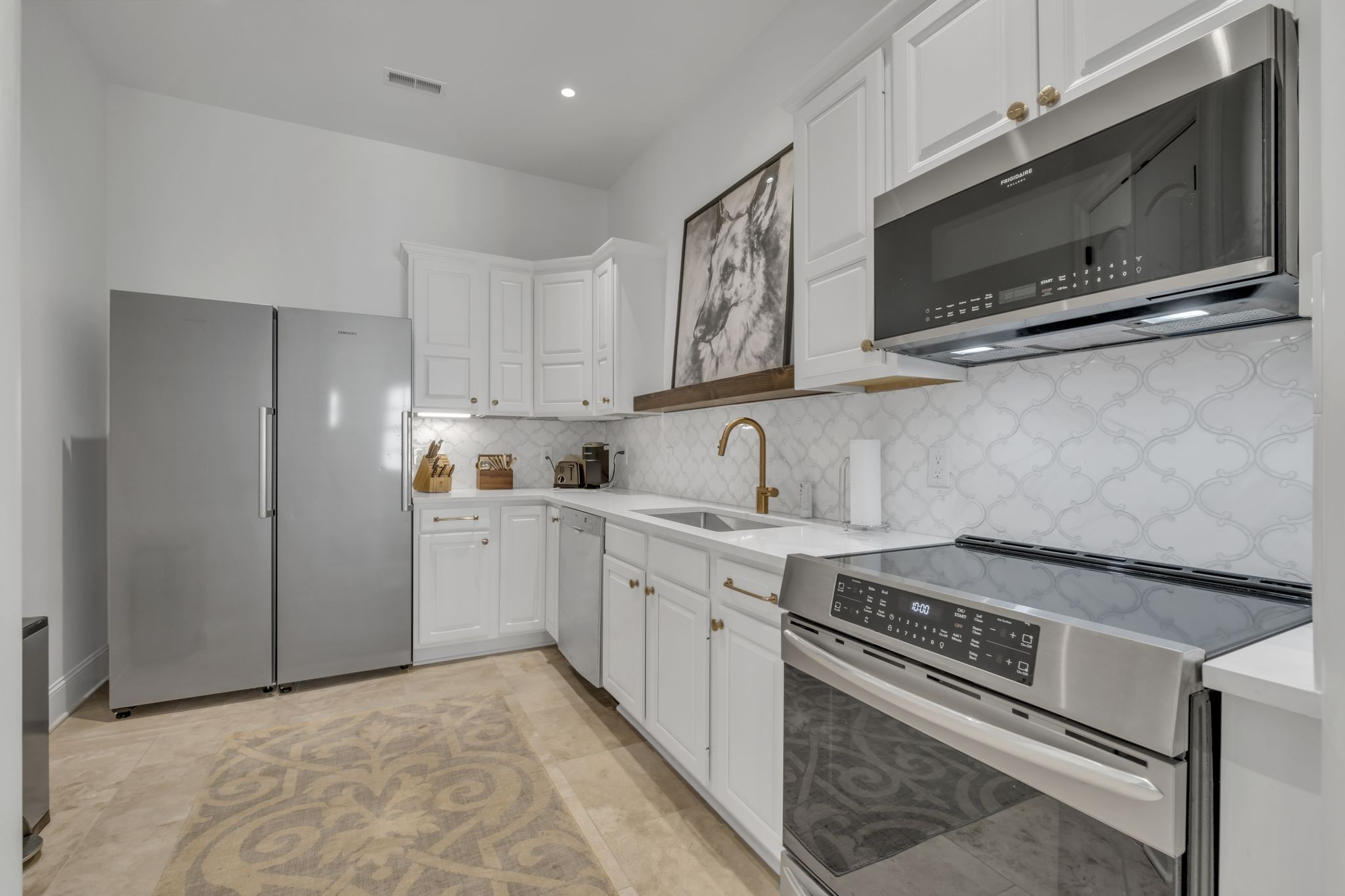 336 White Swans Crossing